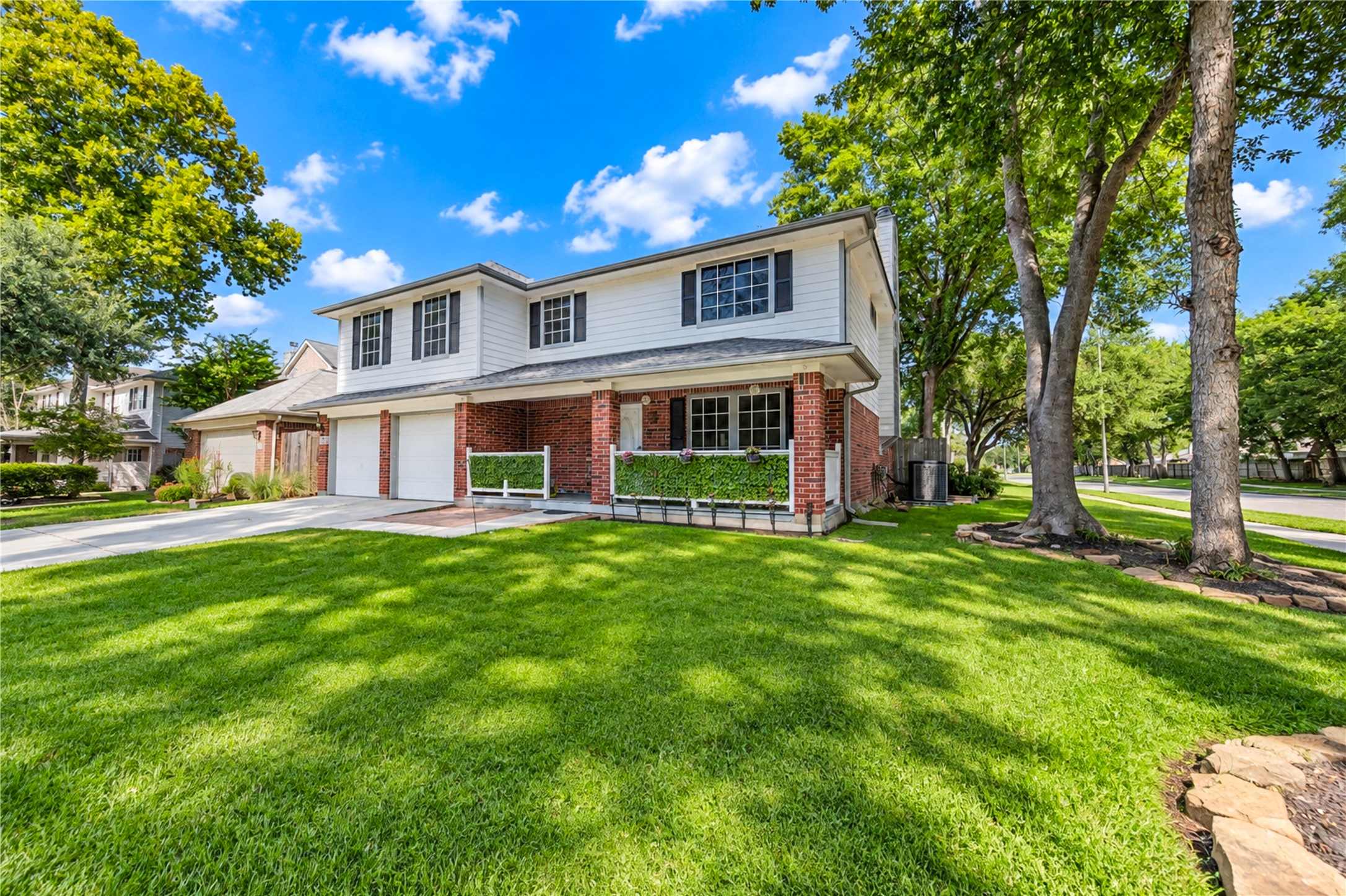 16831 Basewood Court Property Photo 3