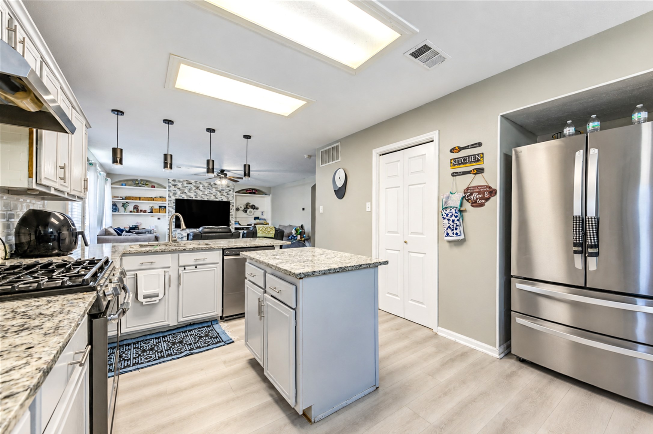 16831 Basewood Court Property Photo 8