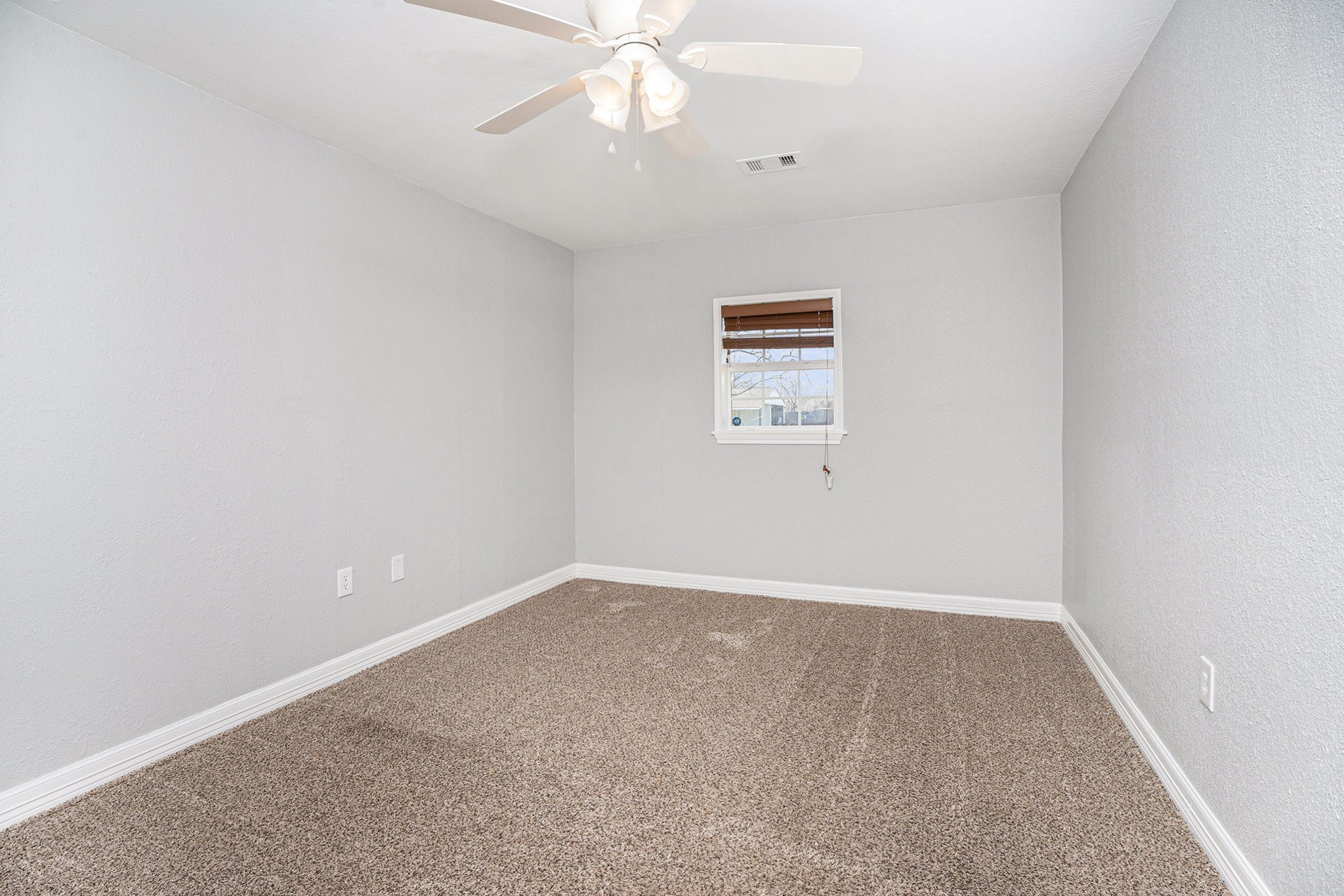 111 Lazy Lane Property Photo 9