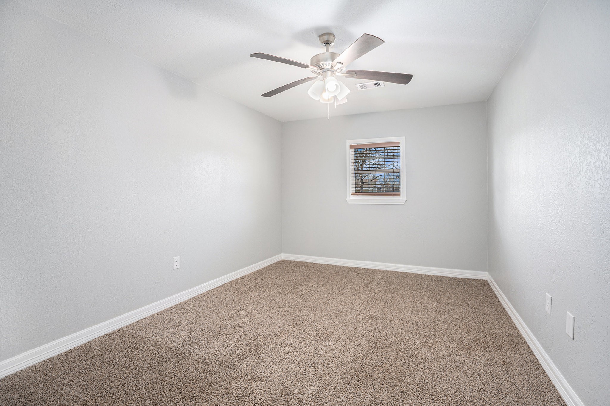 111 Lazy Lane Property Photo 10