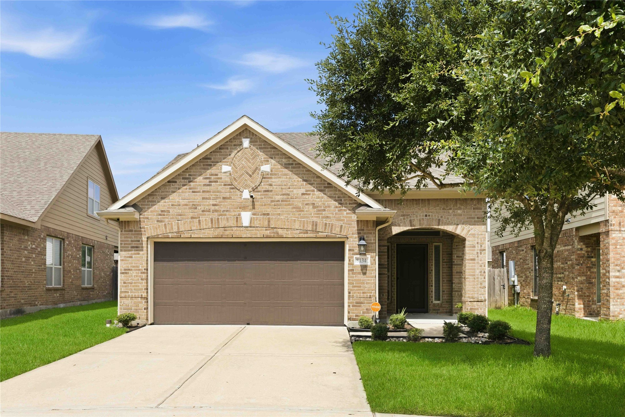 8134 Heartbrook Field Lane Property Photo 2