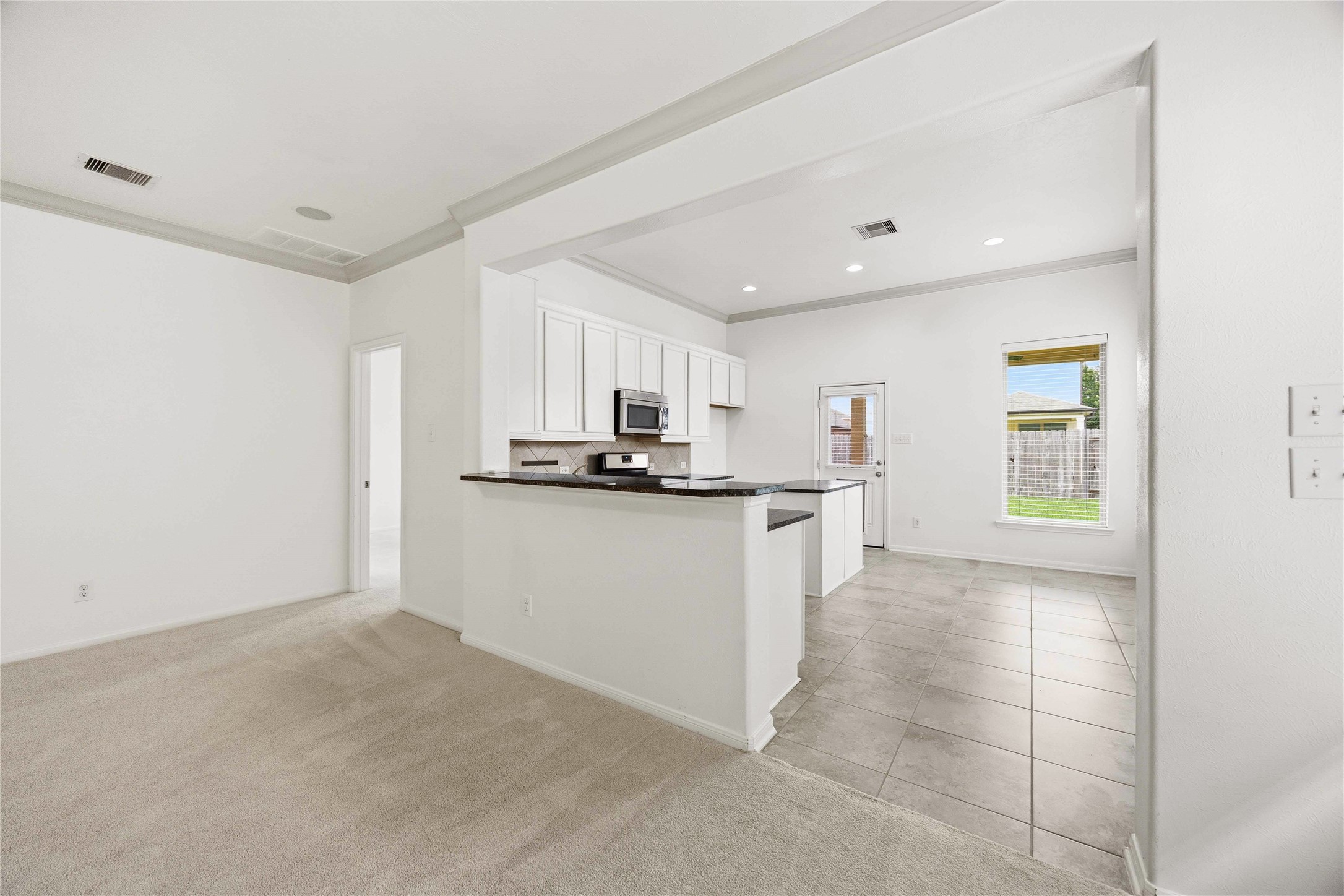 8134 Heartbrook Field Lane Property Photo 6