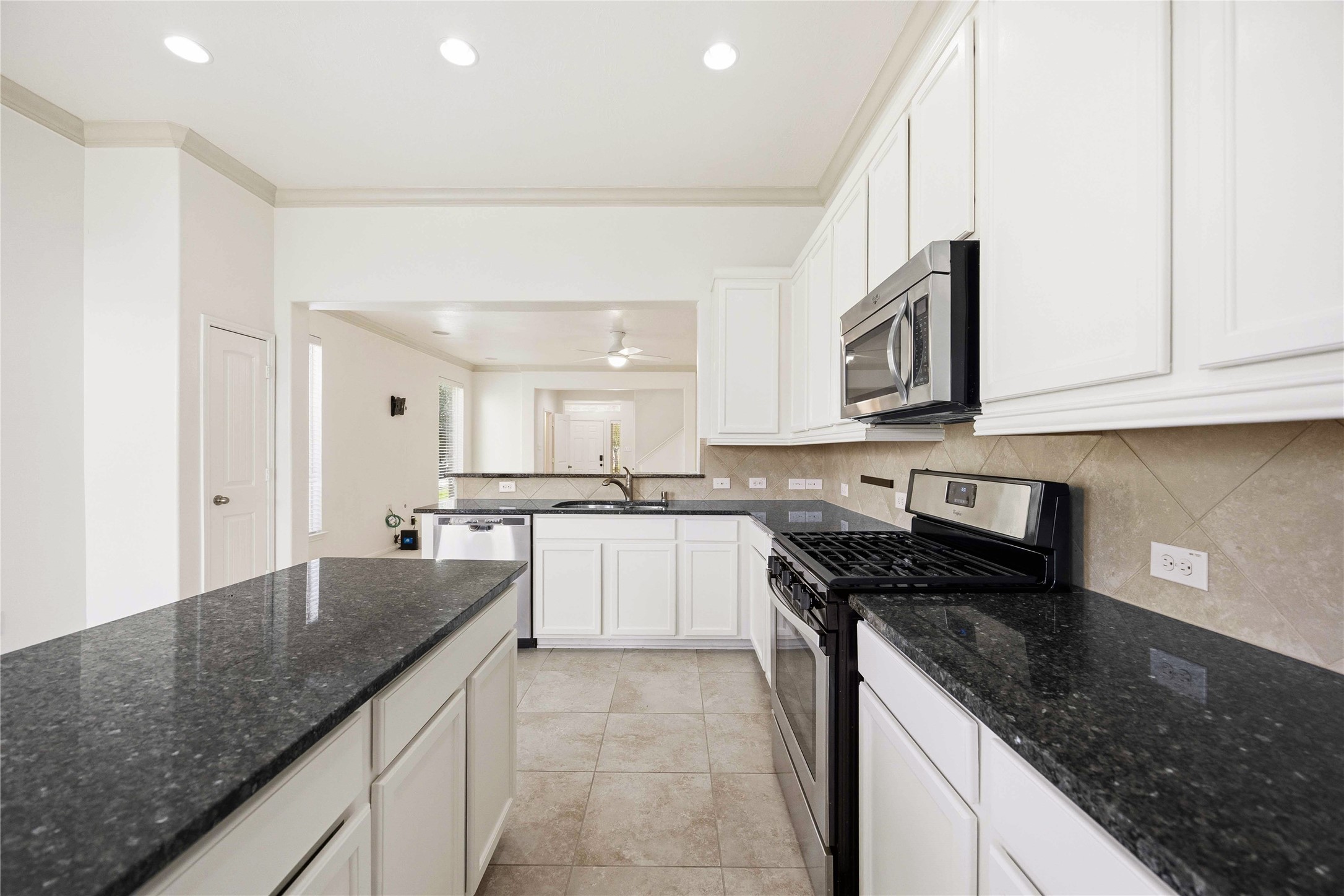 8134 Heartbrook Field Lane Property Photo 9