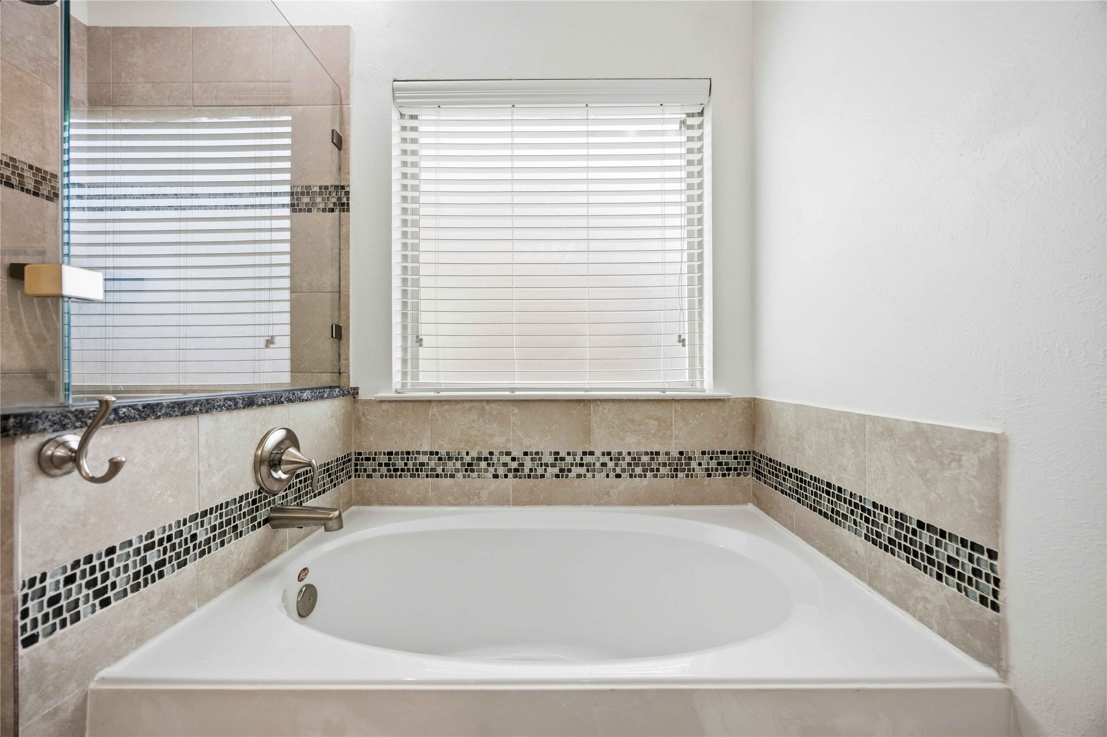 8134 Heartbrook Field Lane Property Photo 18