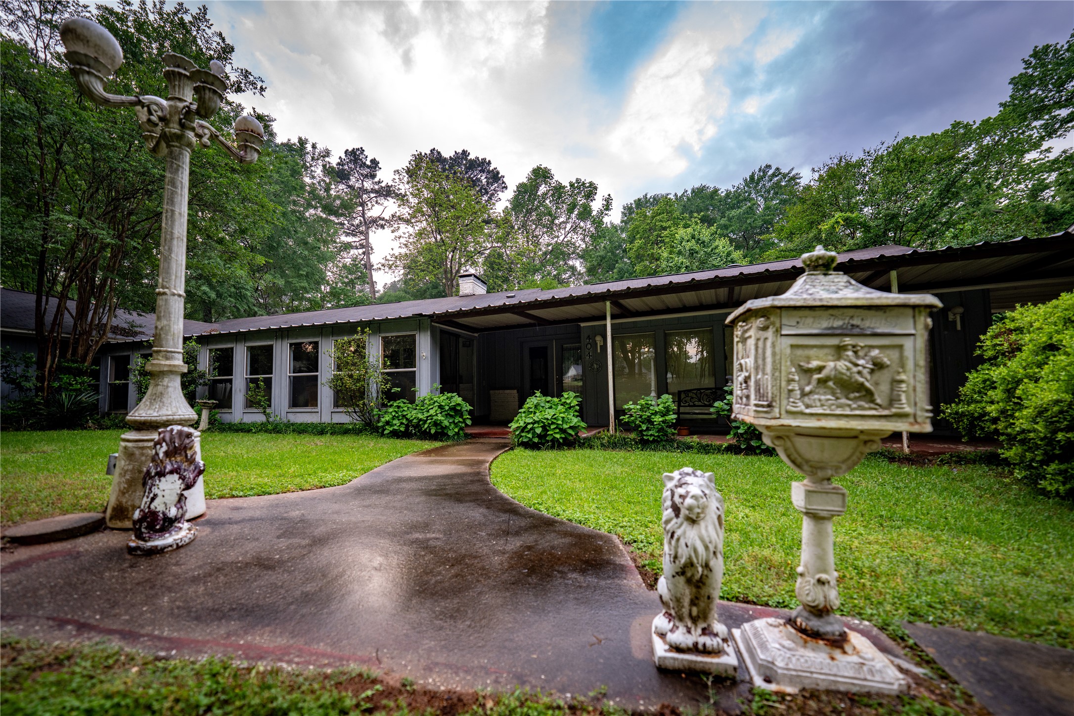 404 N Grace Street Property Photo