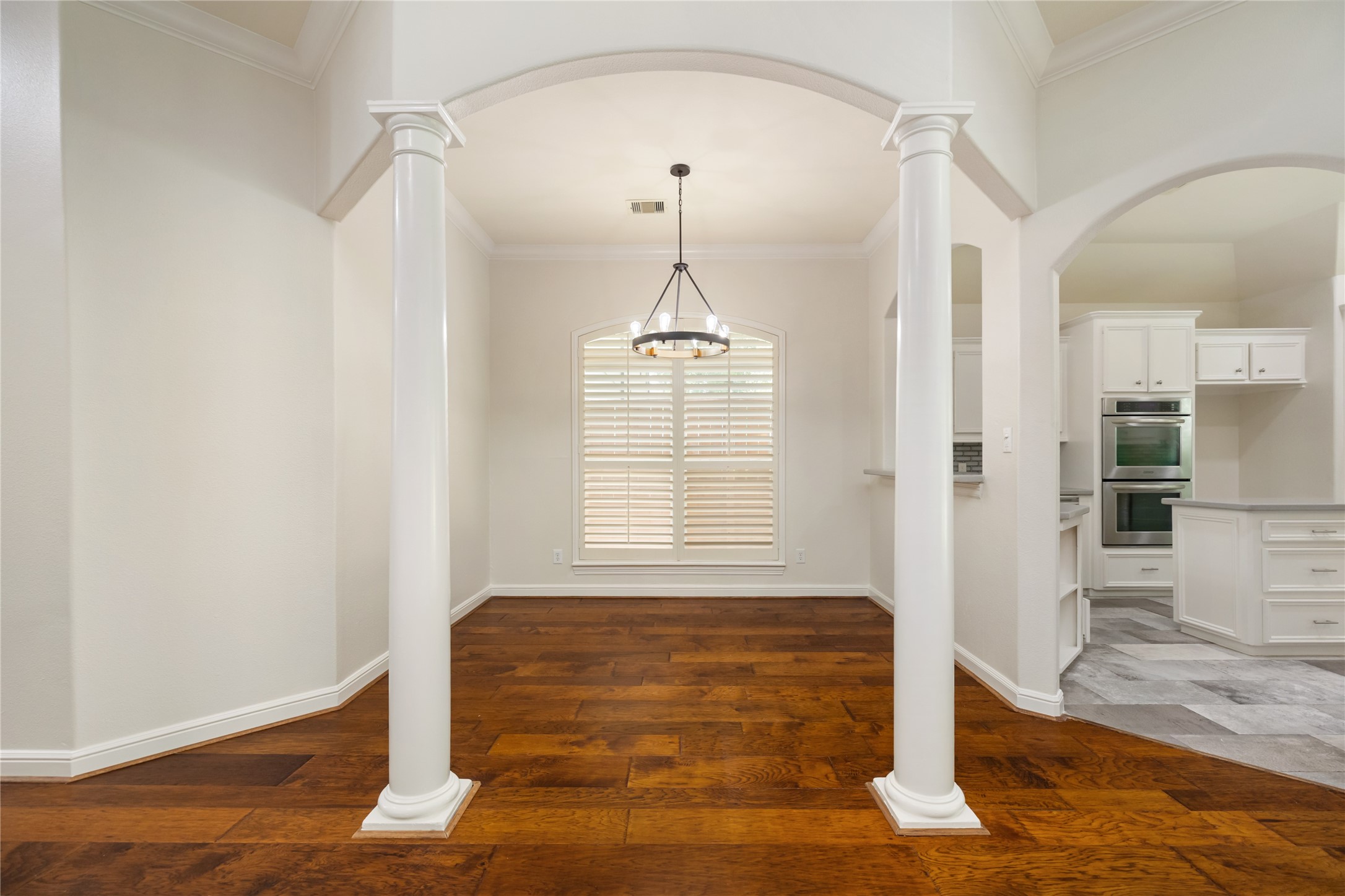 9406 Bevlyn Drive Property Photo 10