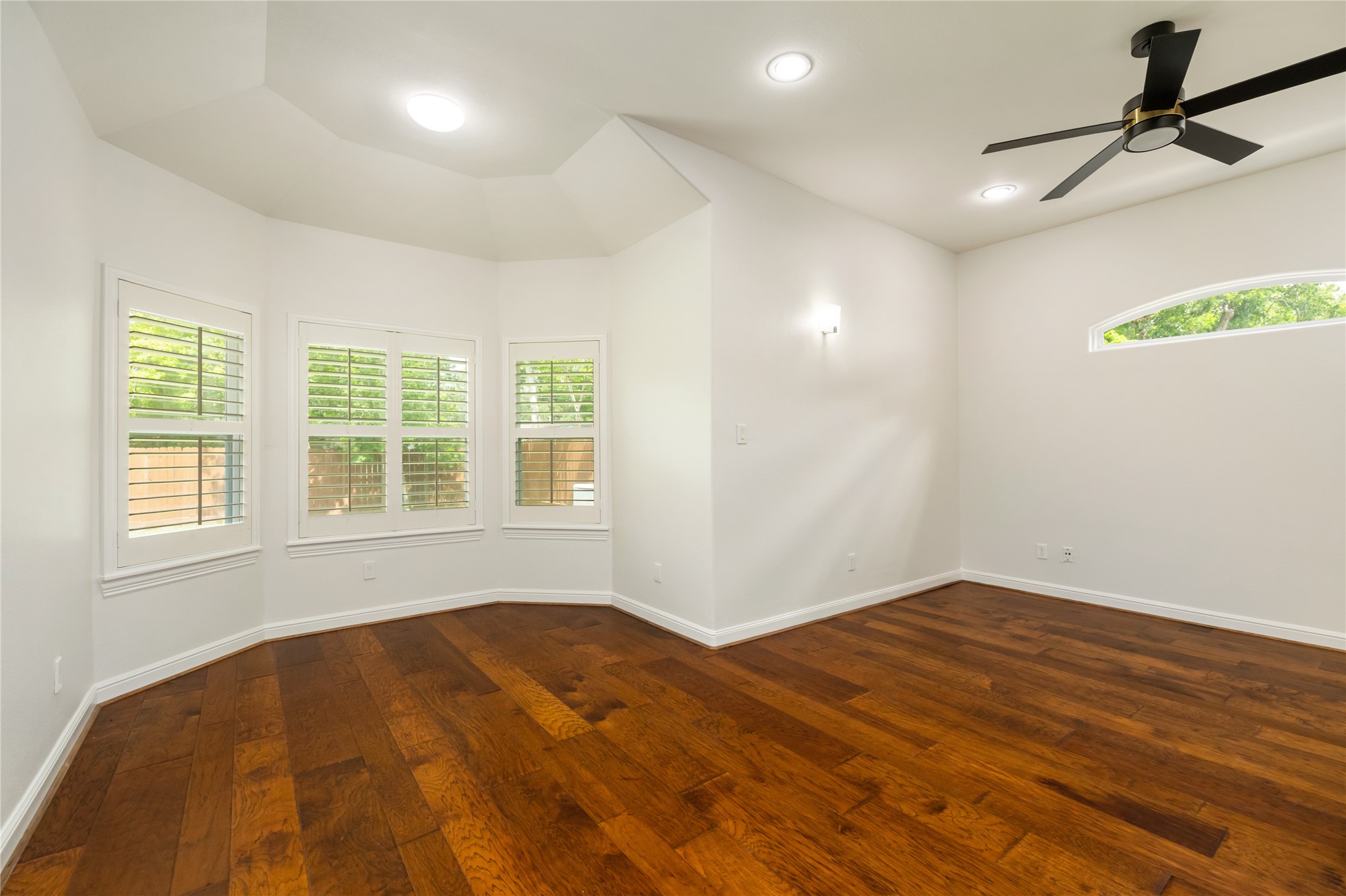 9406 Bevlyn Drive Property Photo 14
