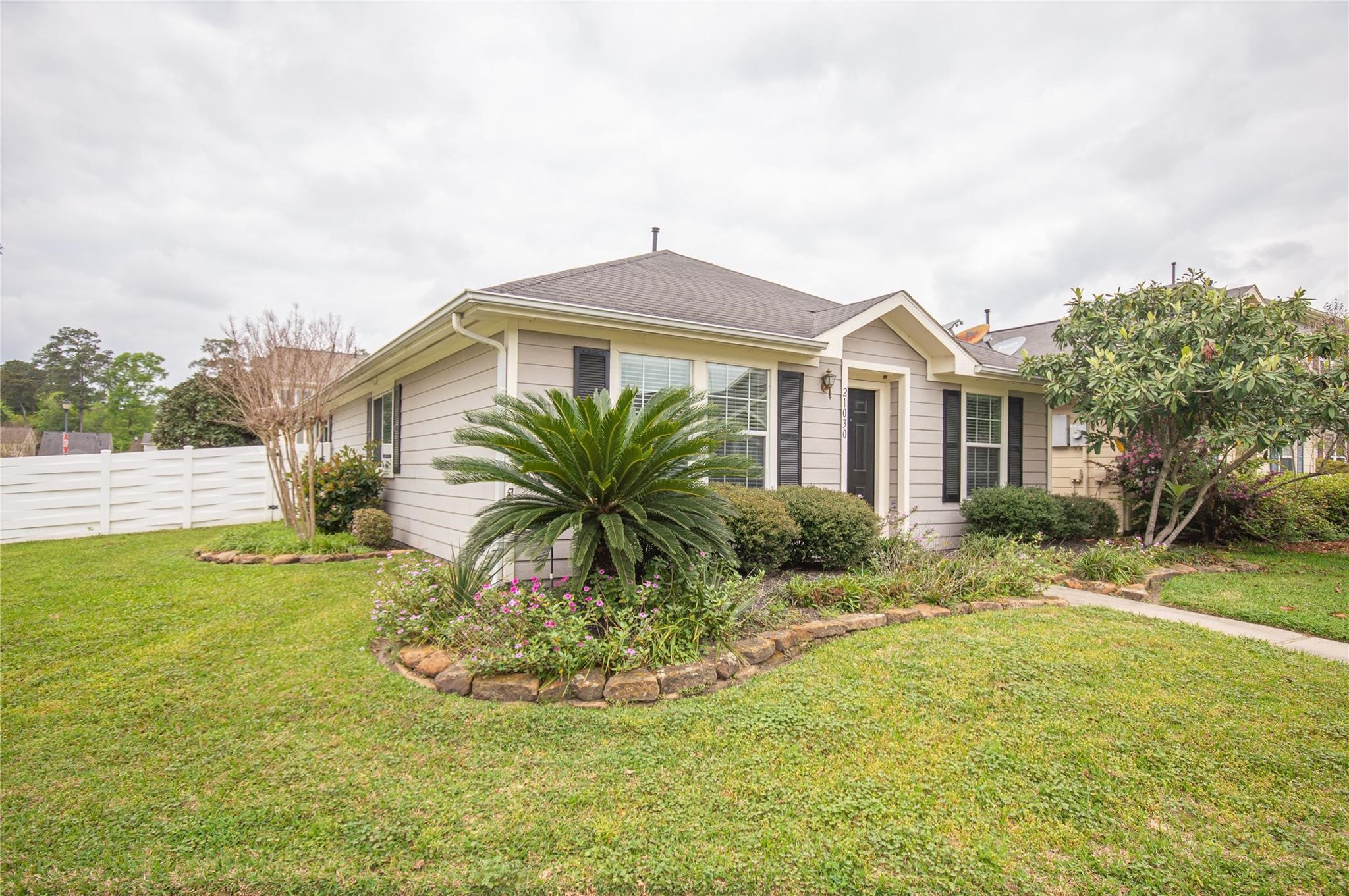 21030 Aldens Oak Property Photo 2