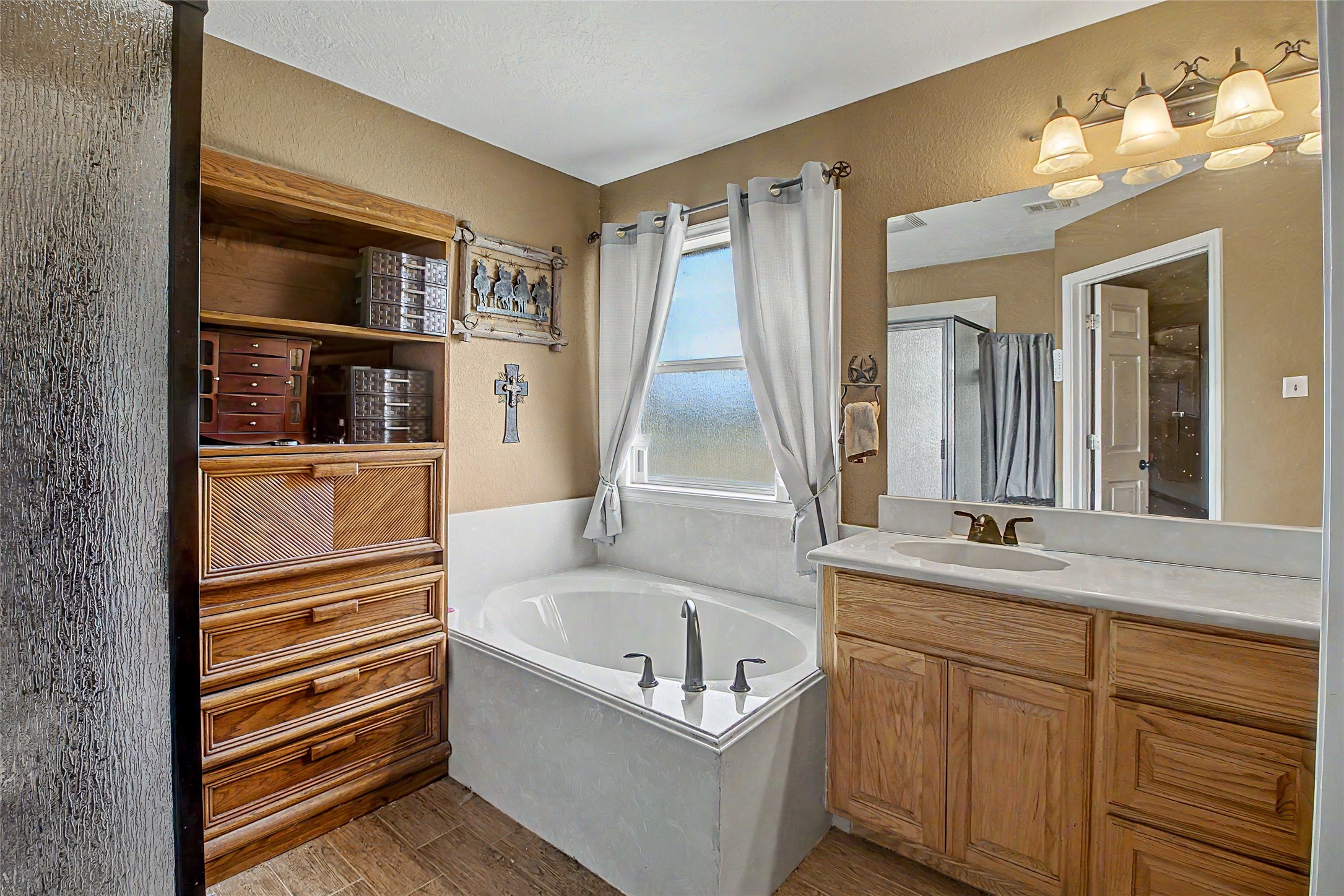 7523 State Highway 21 Property Photo 11