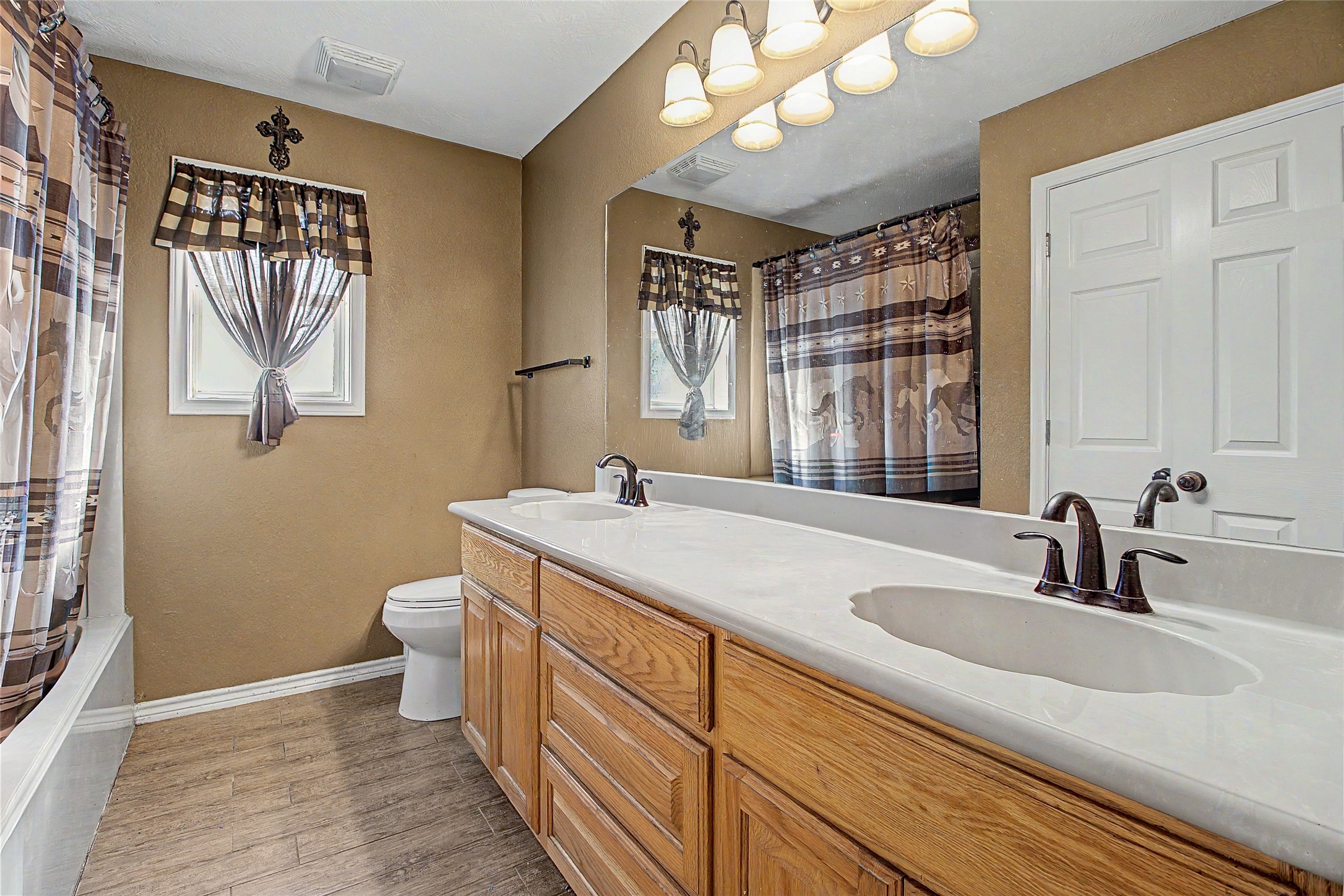 7523 State Highway 21 Property Photo 15