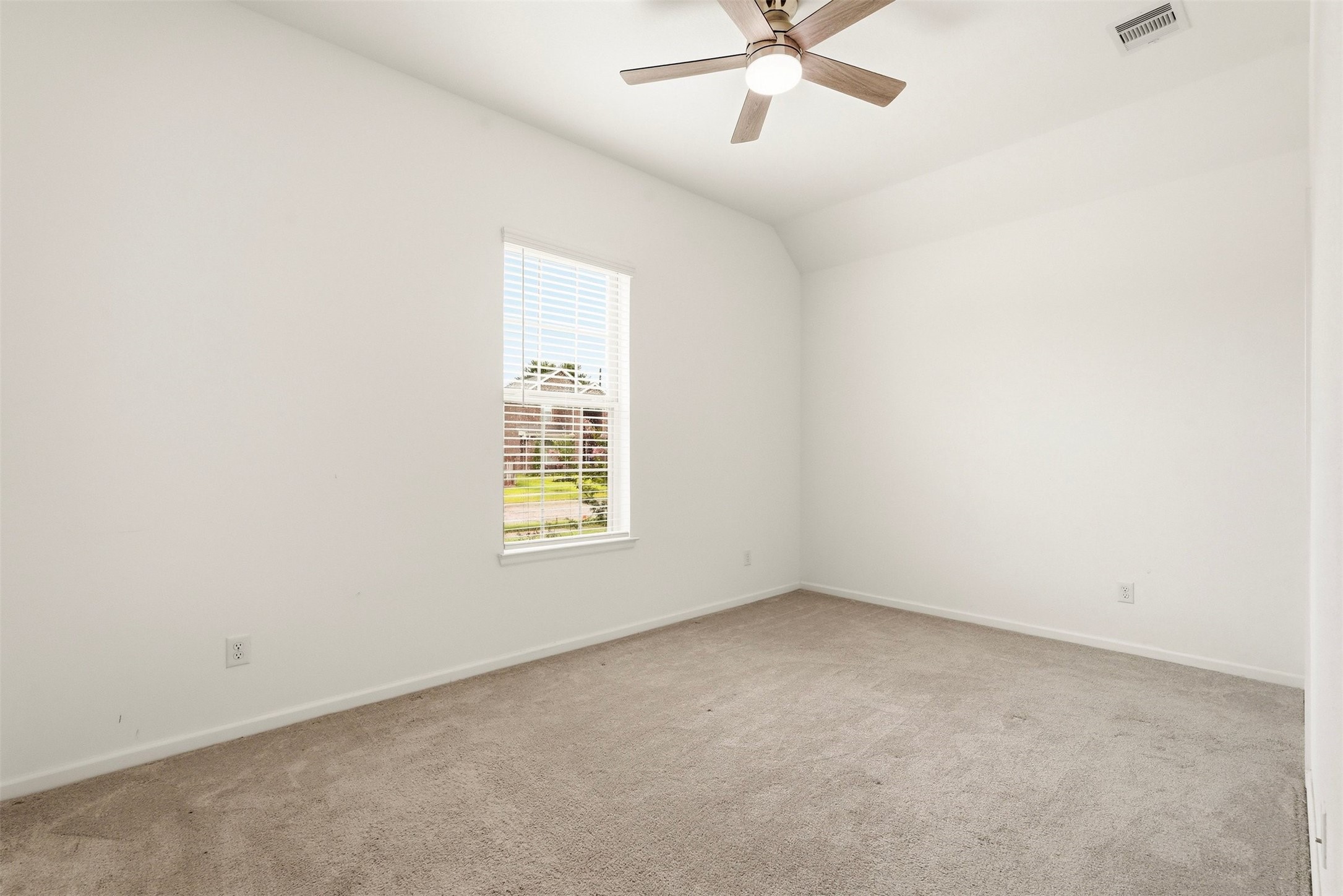 15551 Blue Lake Drive Property Photo 17