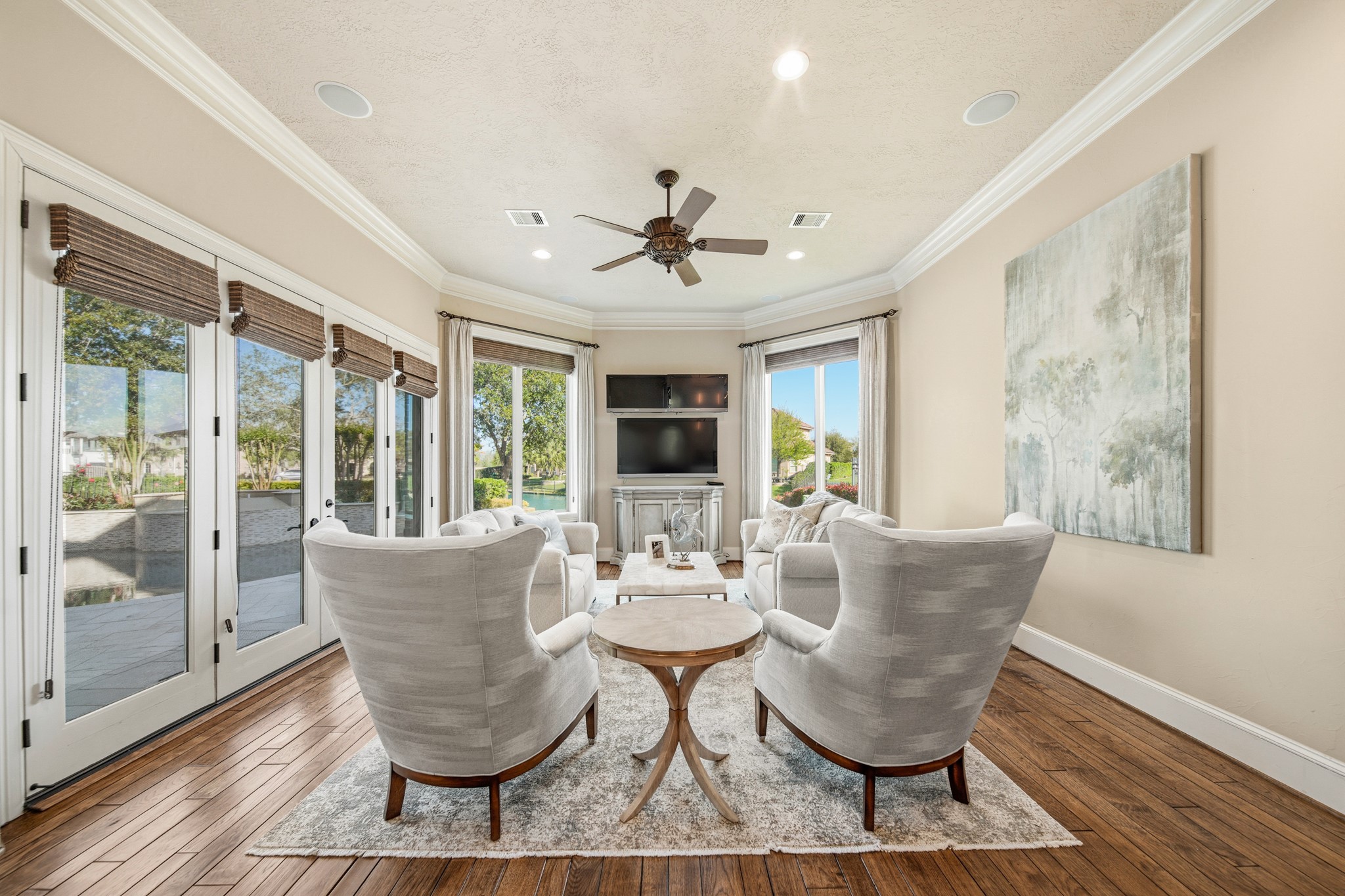 1007 Wavecrest Court Property Photo 17