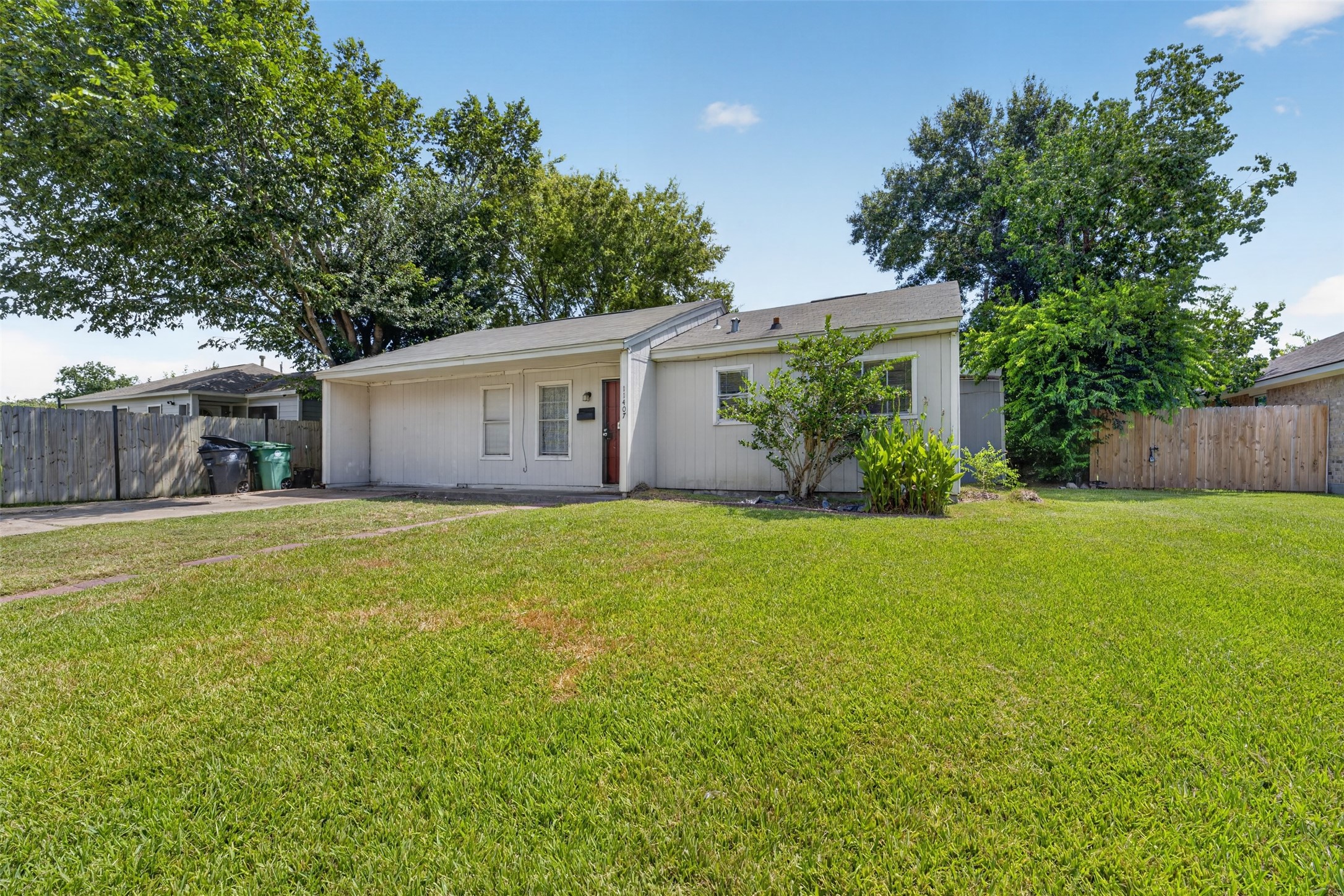 11407 Duane Street Property Photo 1
