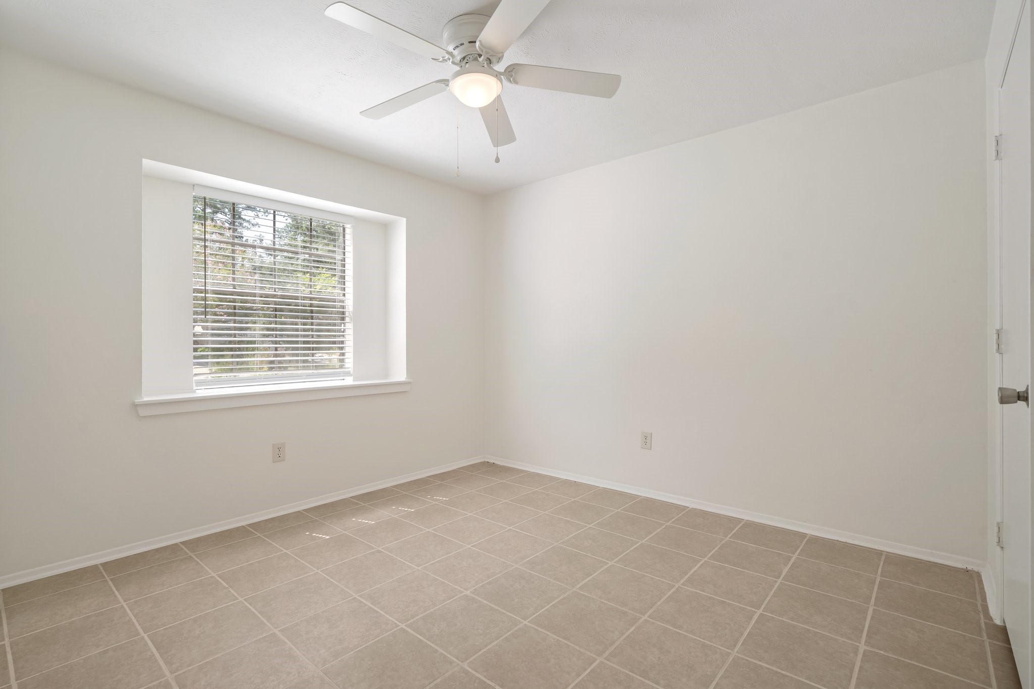 72 Oldstream Court Property Photo 5