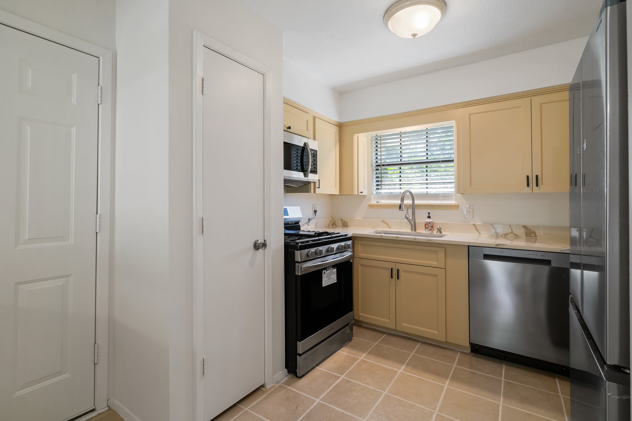 72 Oldstream Court Property Photo 11