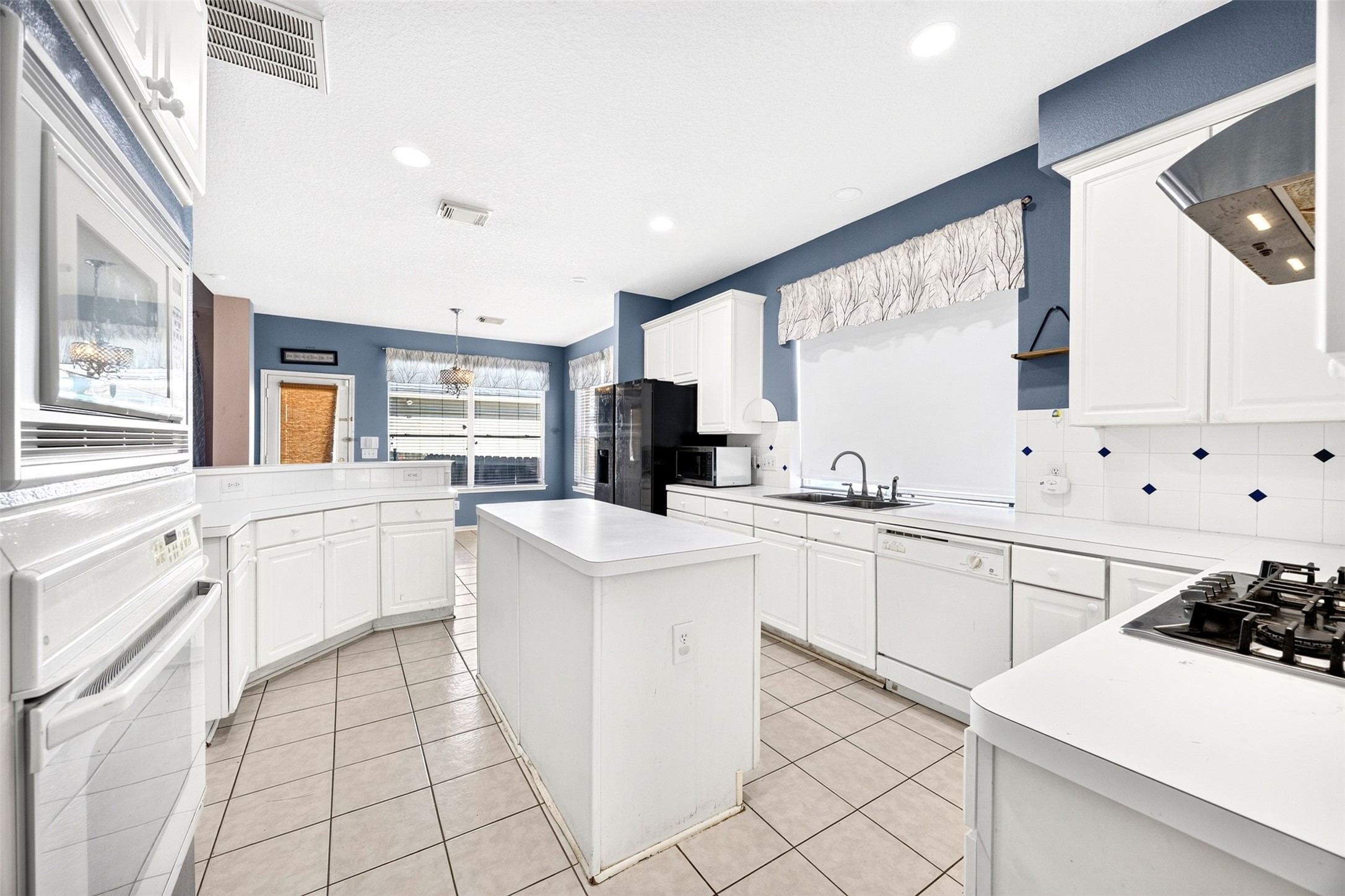11214 Hillside Glen Trail Property Photo 15