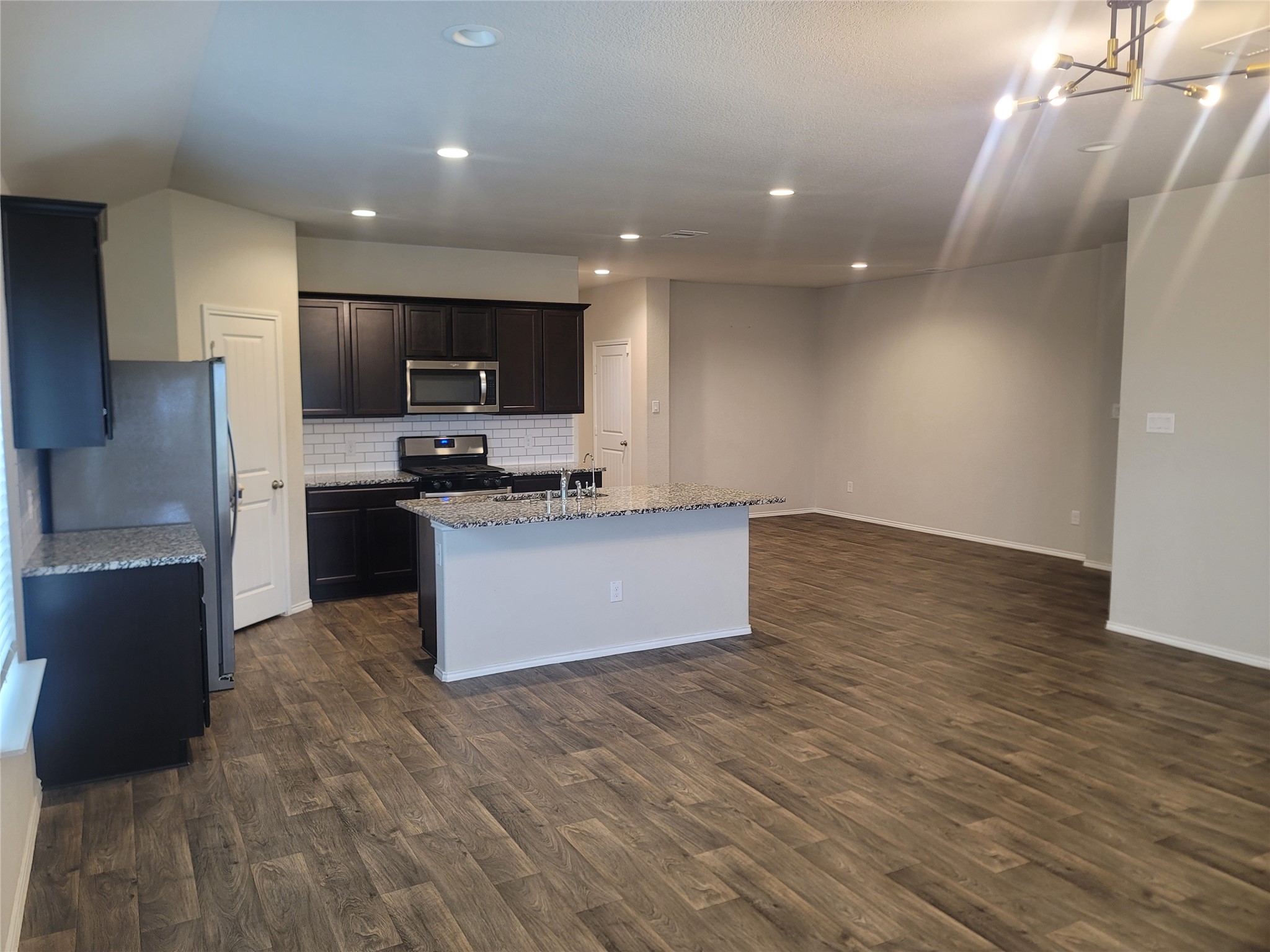 846 Autumn Flats Way Property Photo 2