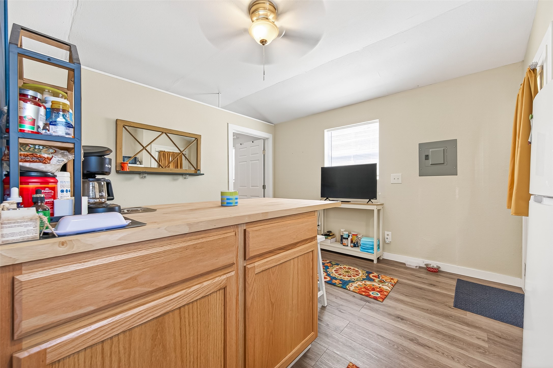 22218 Madison Street Property Photo 17