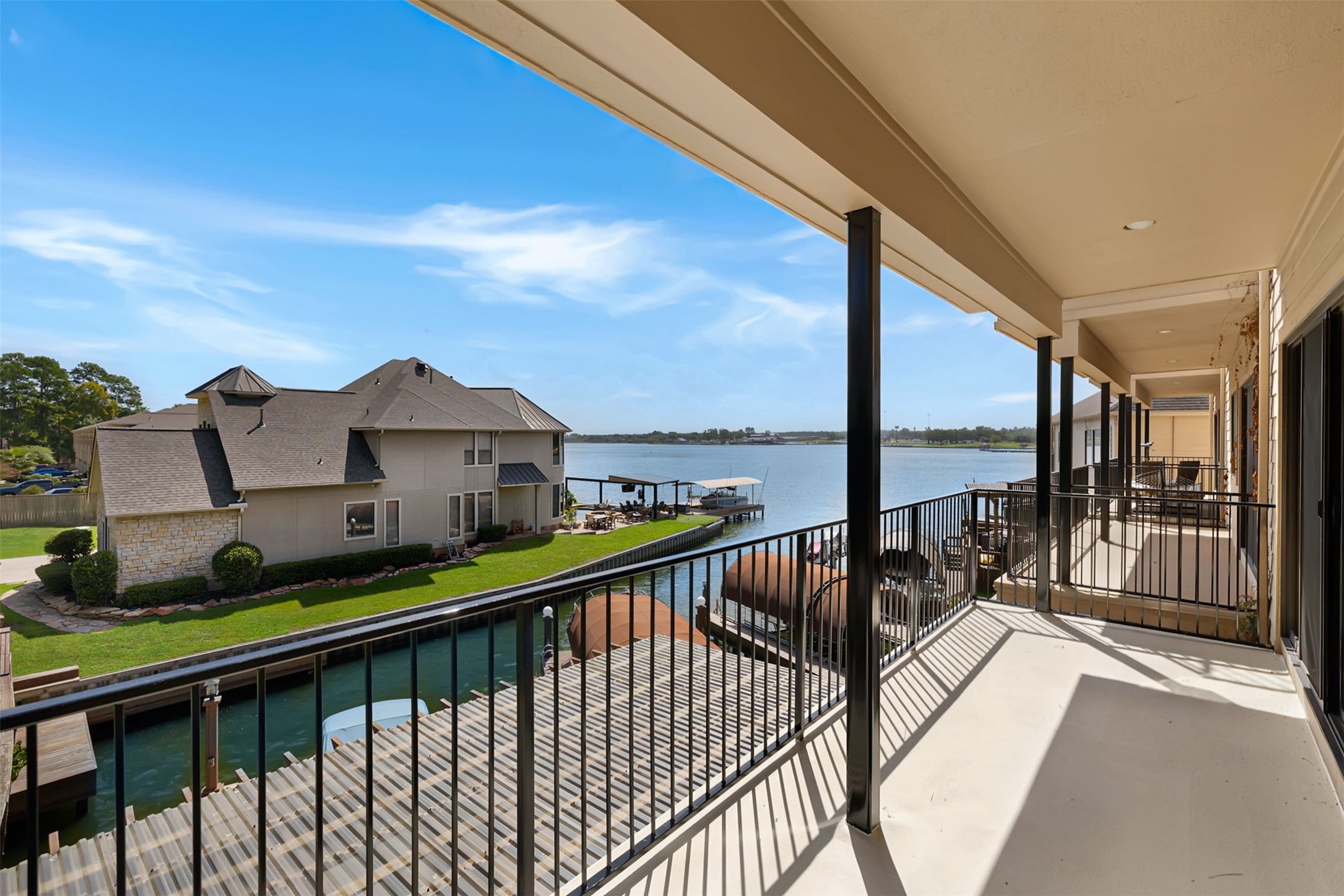 358 Old Aqua Landing E Property Photo 5