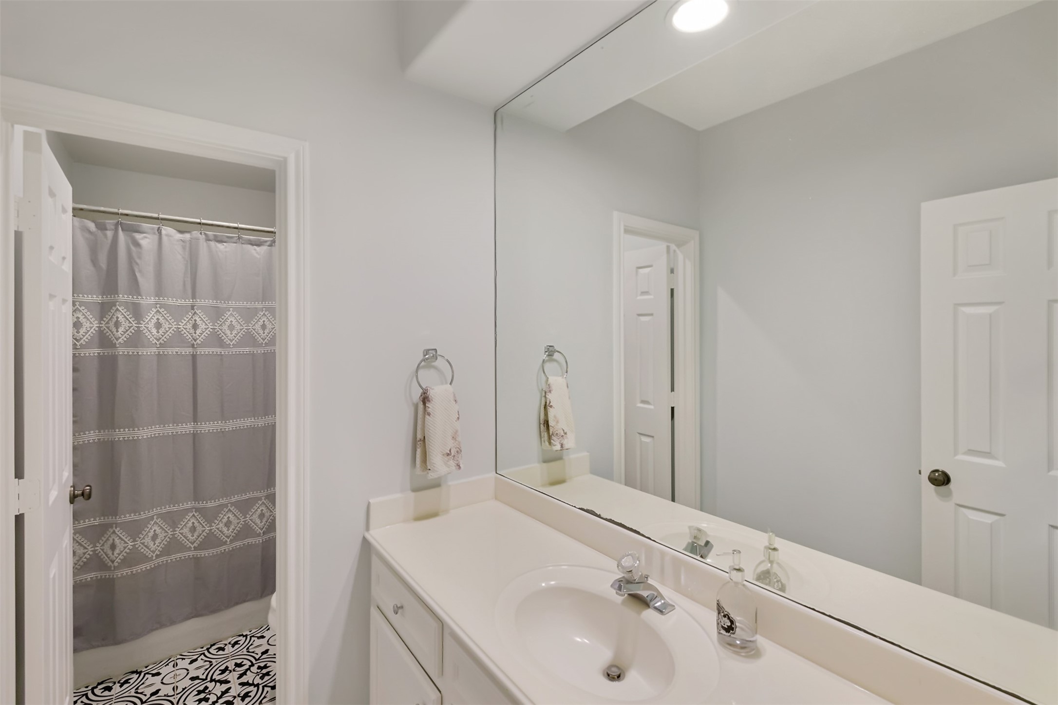 358 Old Aqua Landing E Property Photo 28