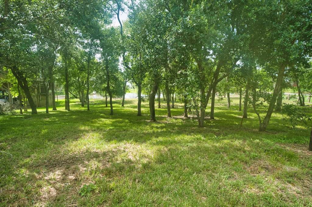 1163 Private Road 652 Property Photo 1