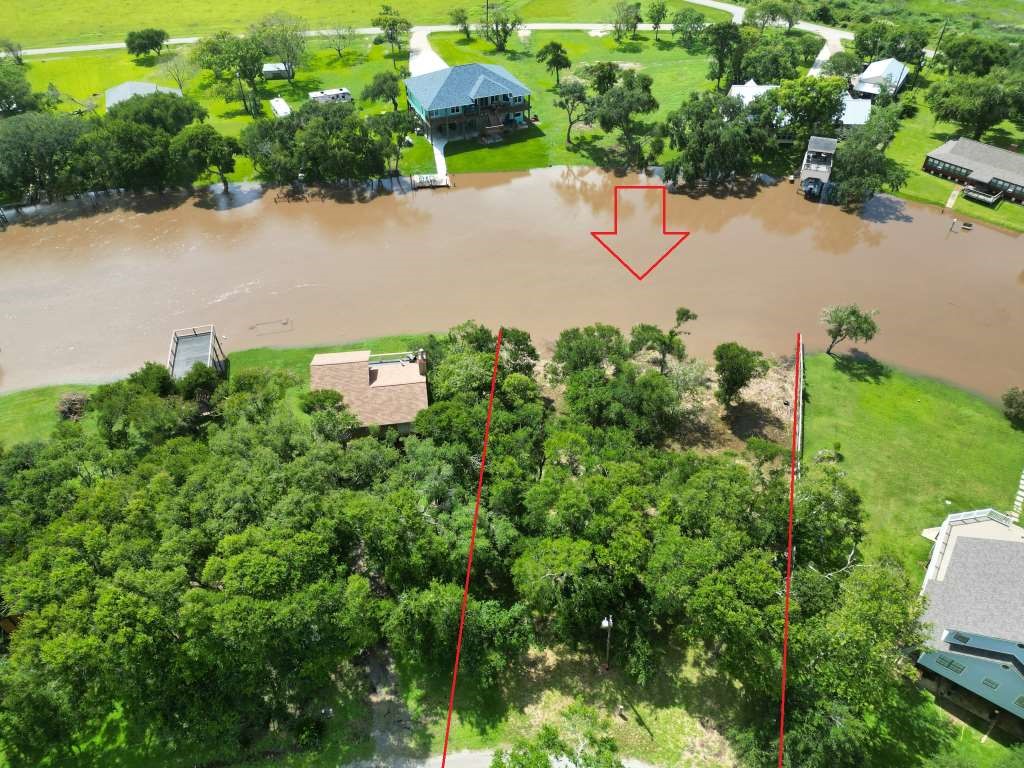1163 Private Road 652 Property Photo 4