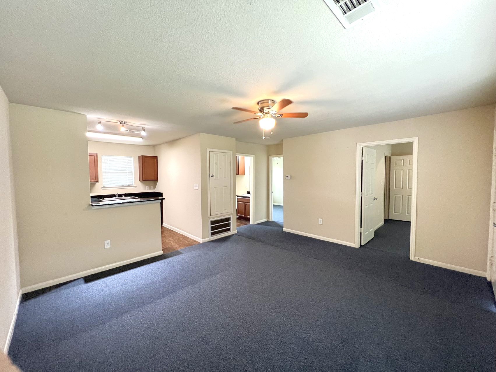 2508 S Houston Avenue D Property Photo 1