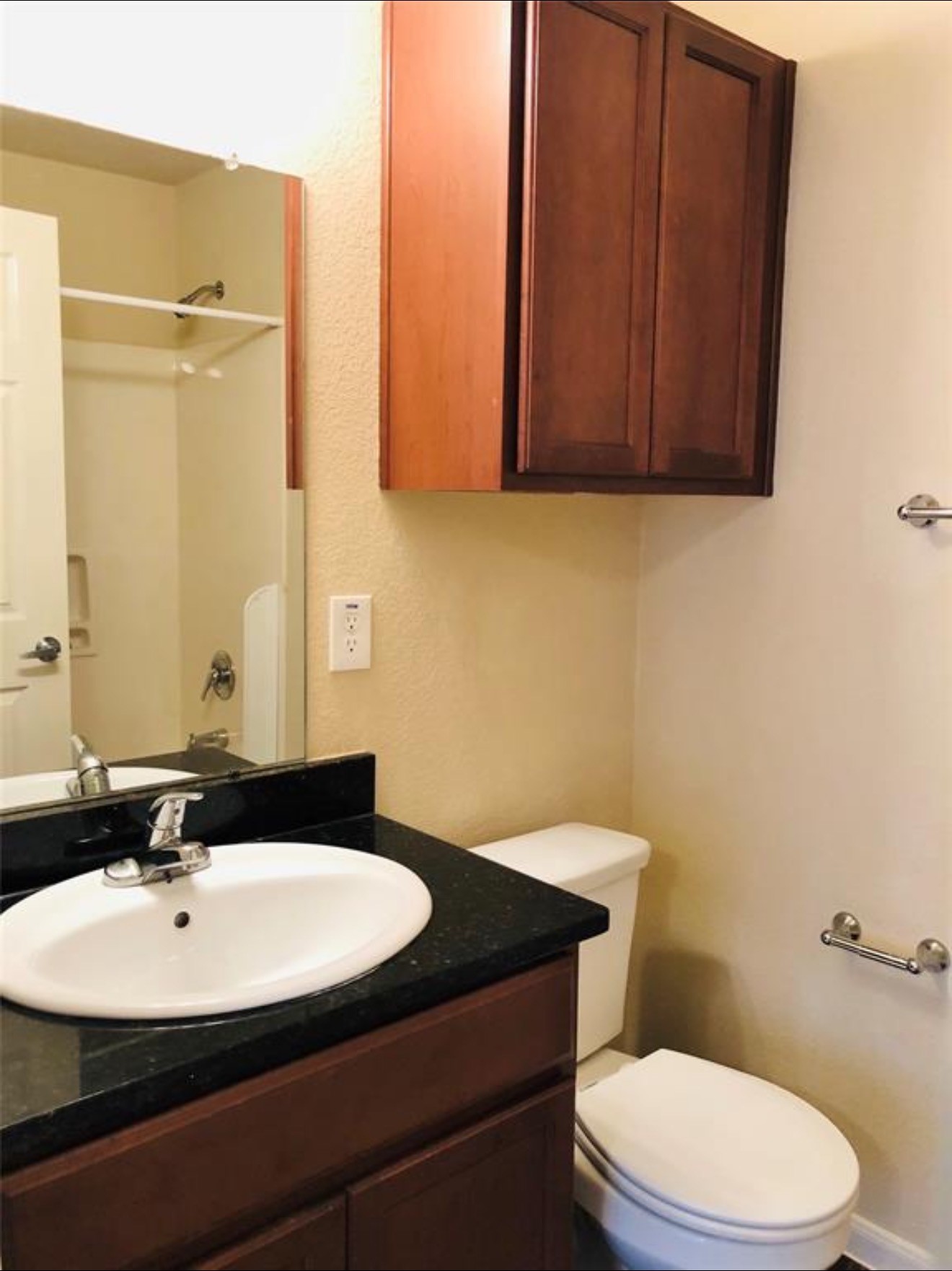 2508 S Houston Avenue D Property Photo 9