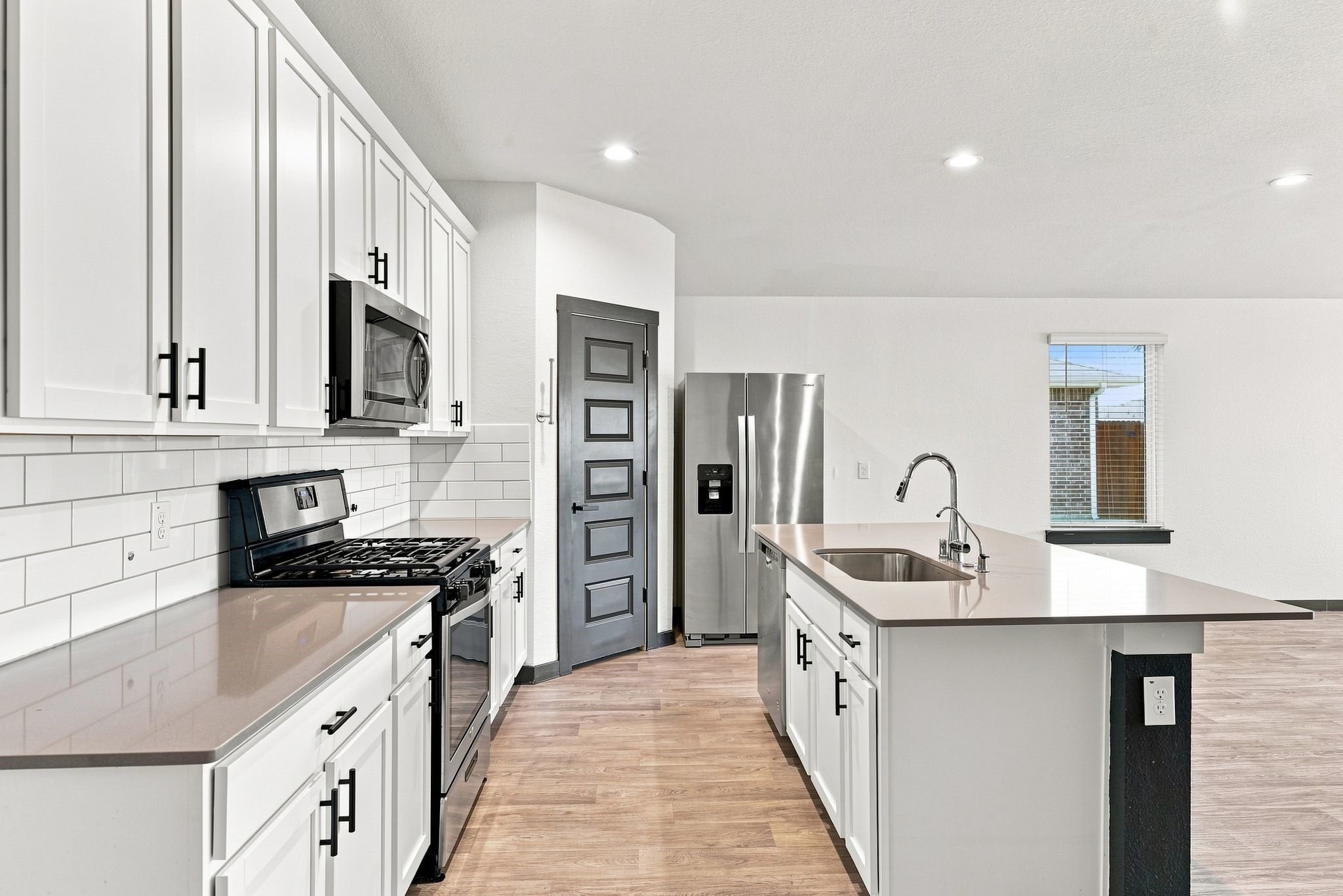 14602 Sweet Water Drive Property Photo 9