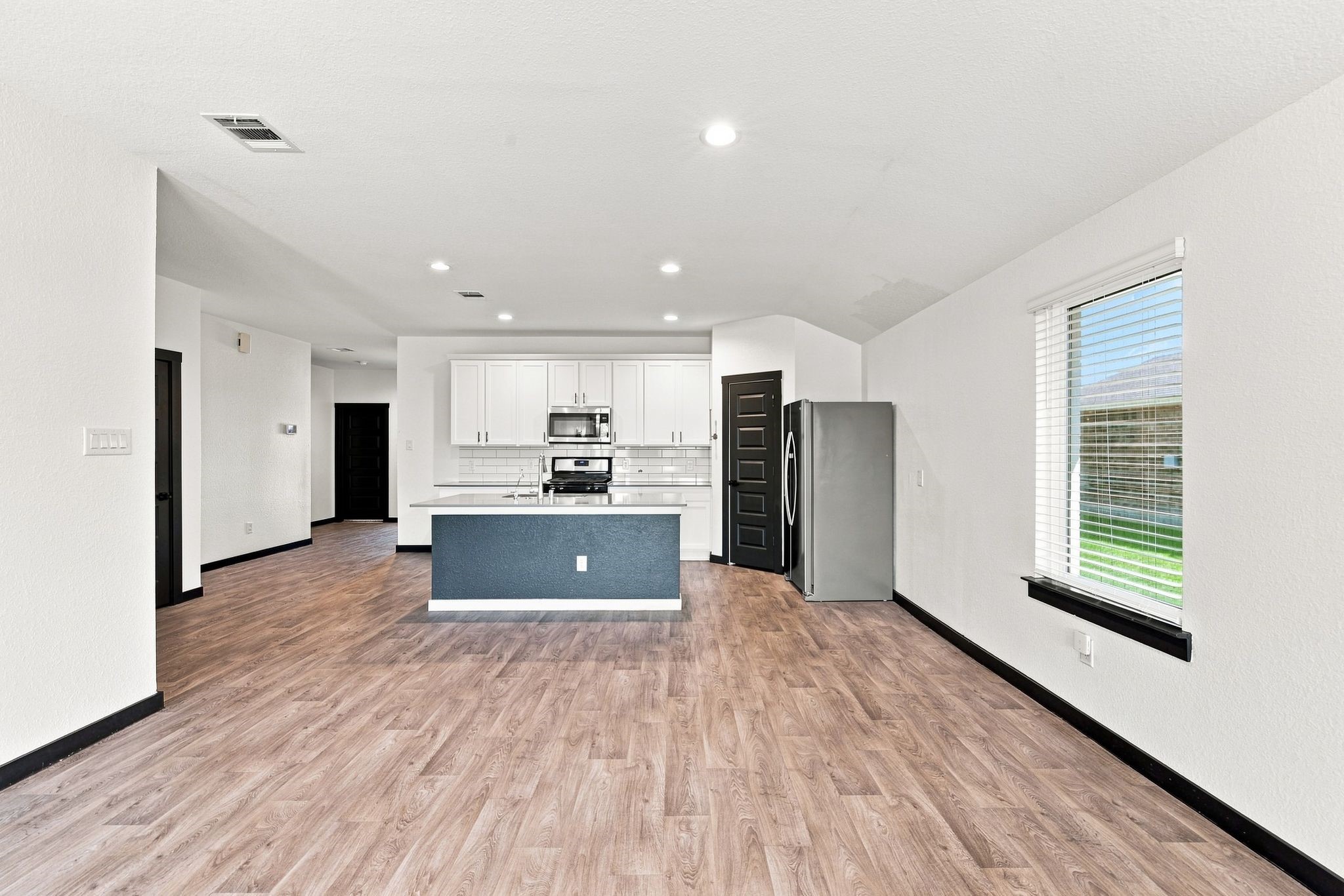14602 Sweet Water Drive Property Photo 12