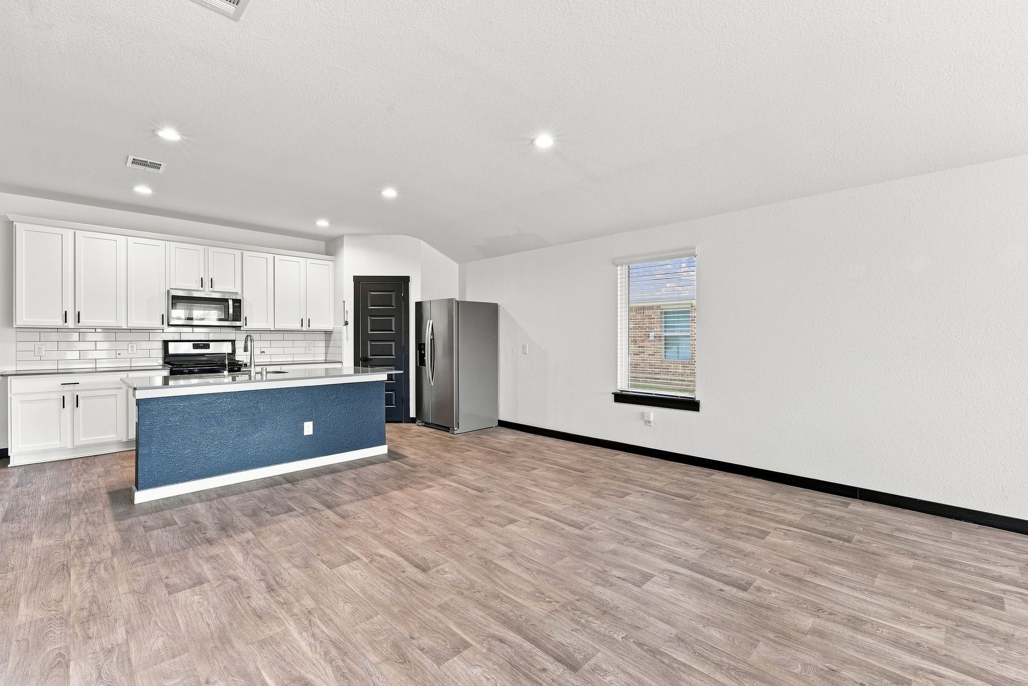 14602 Sweet Water Drive Property Photo 14