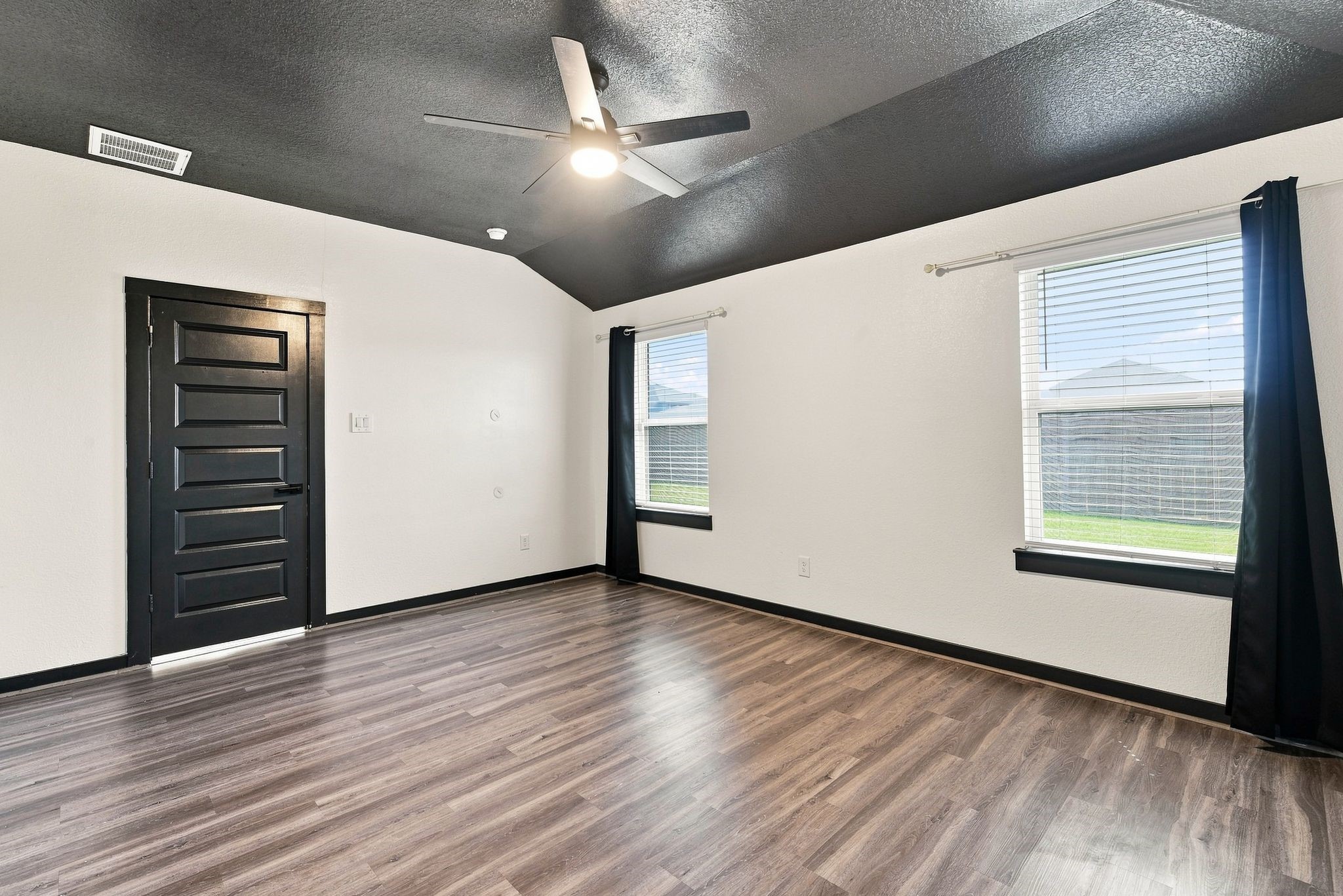 14602 Sweet Water Drive Property Photo 22