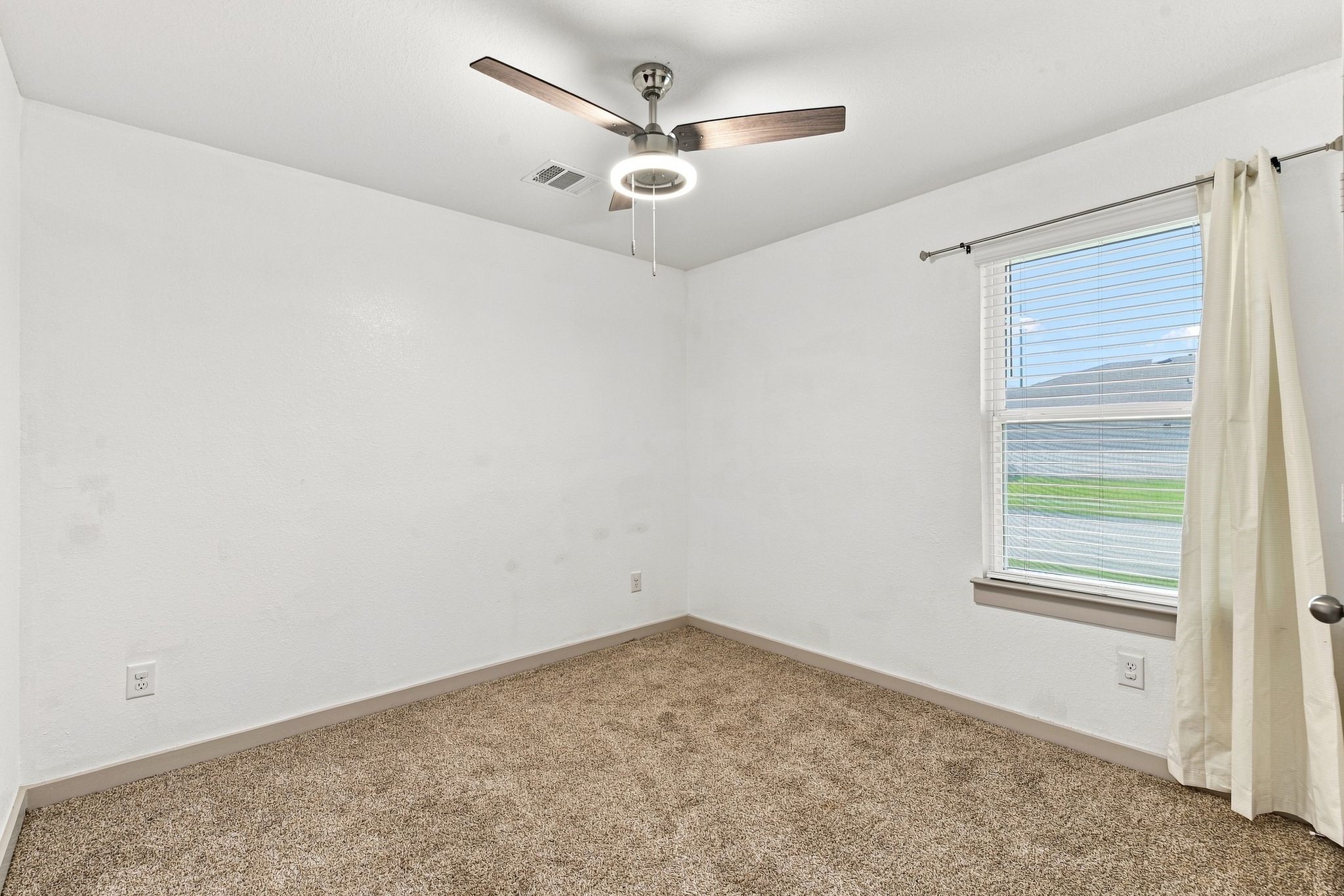 14602 Sweet Water Drive Property Photo 30