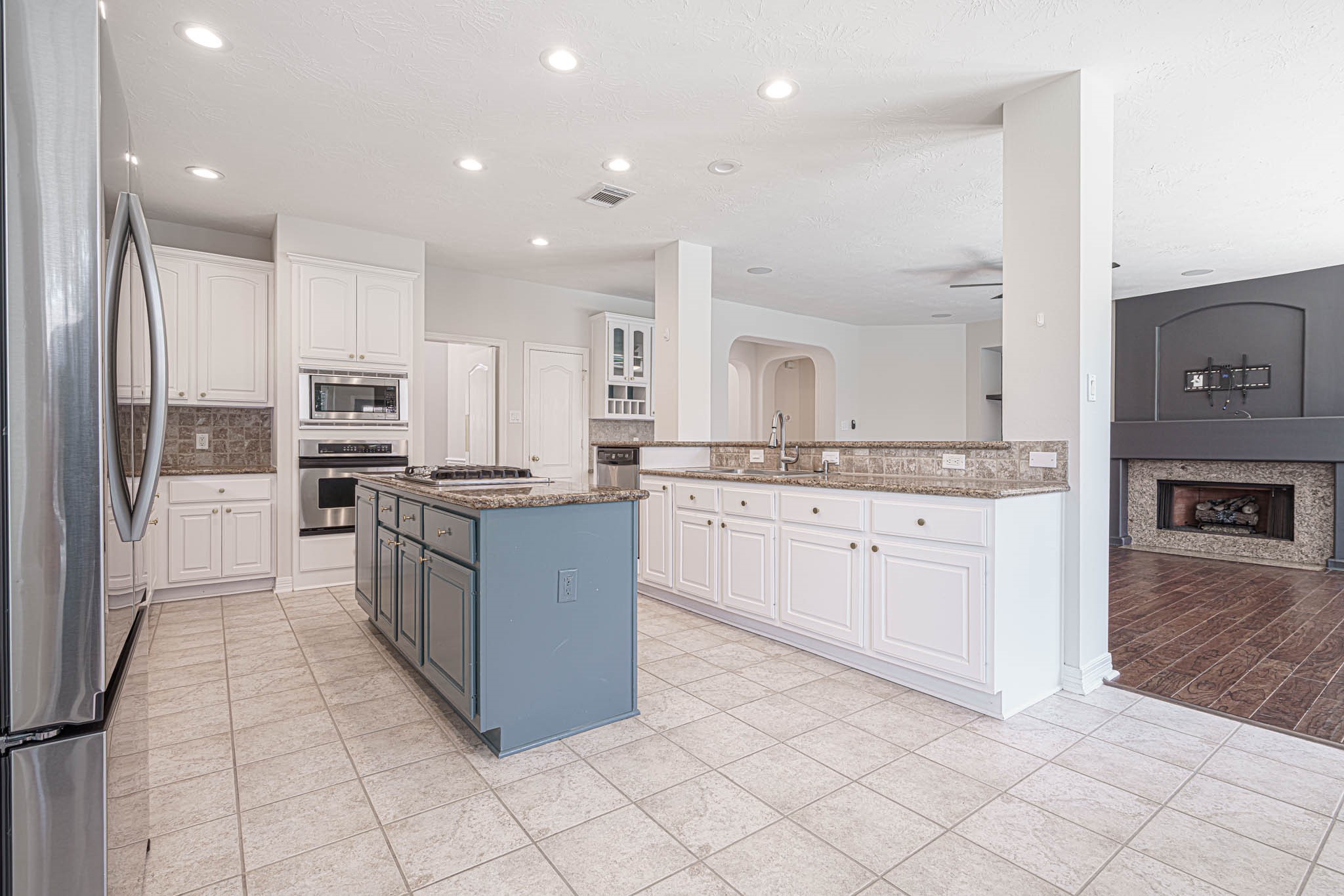 12007 Costa Del Rey Court Property Photo 33