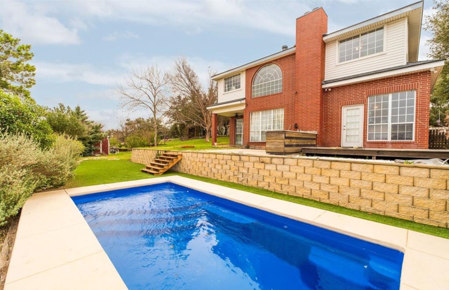 105 Breeze Ridge