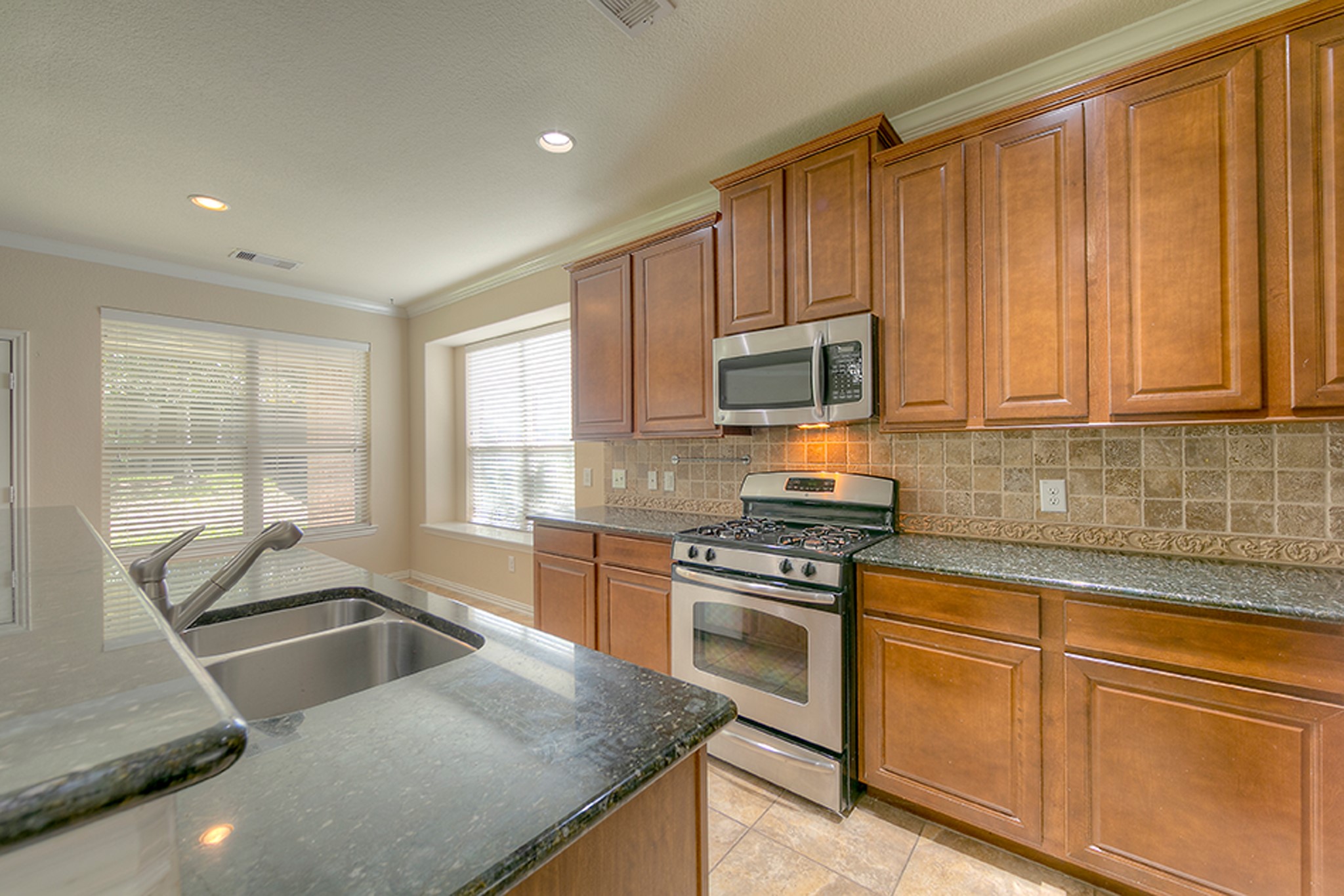 10 Quillwood Place Property Photo 4