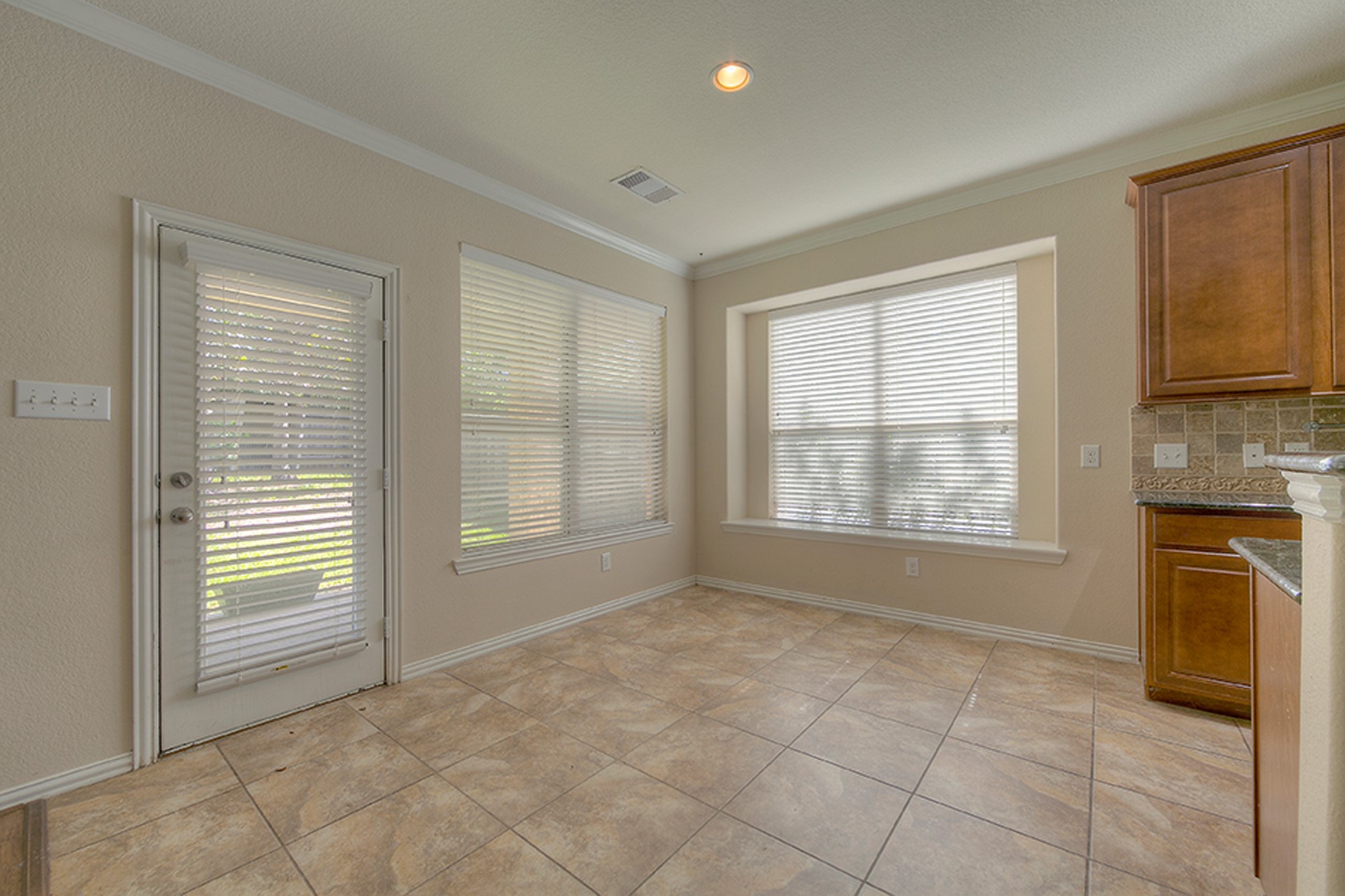 10 Quillwood Place Property Photo 5