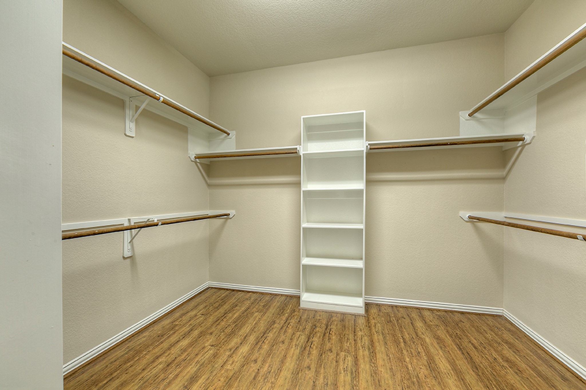 10 Quillwood Place Property Photo 18