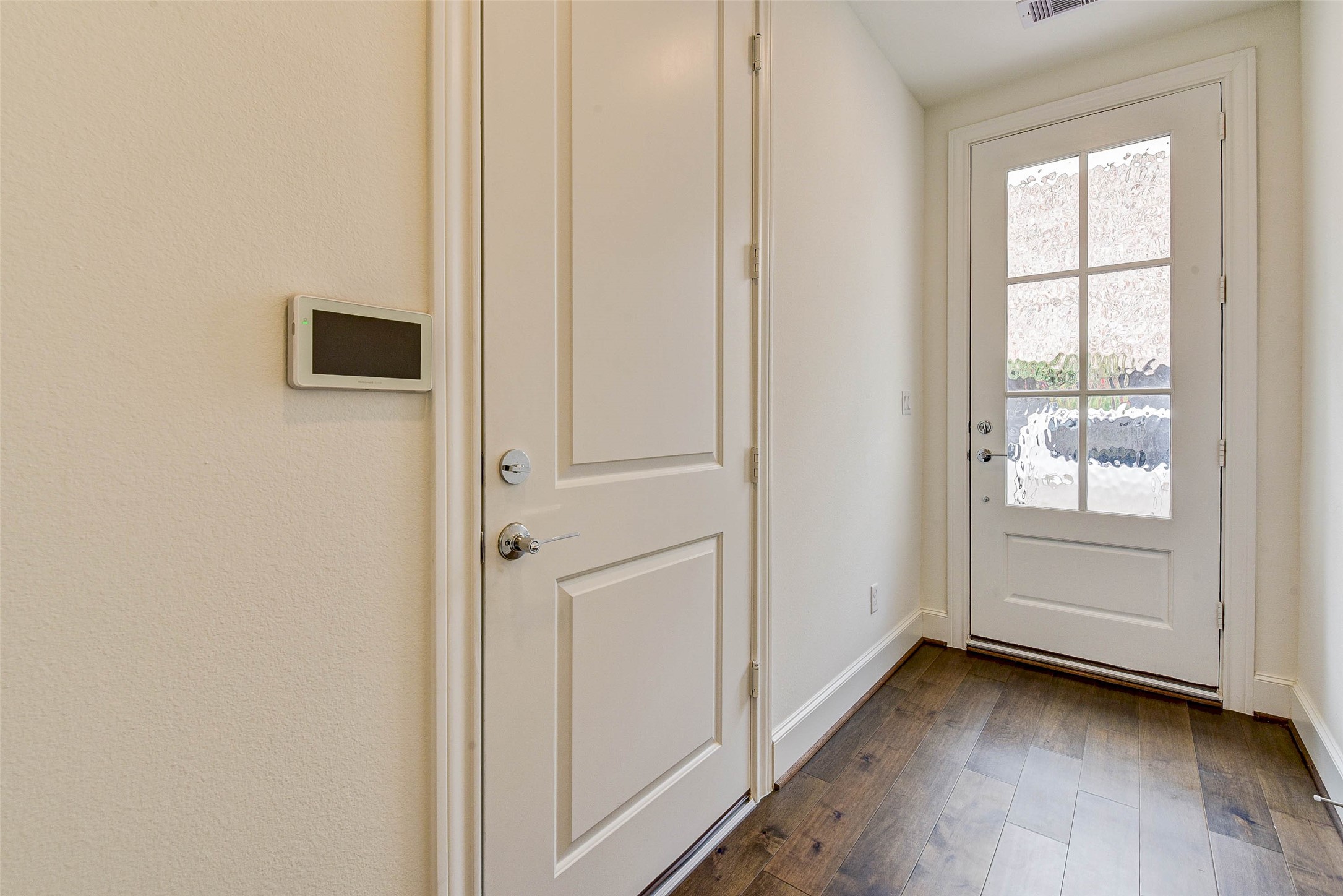2724 Dolce Oaks Drive Property Photo 4