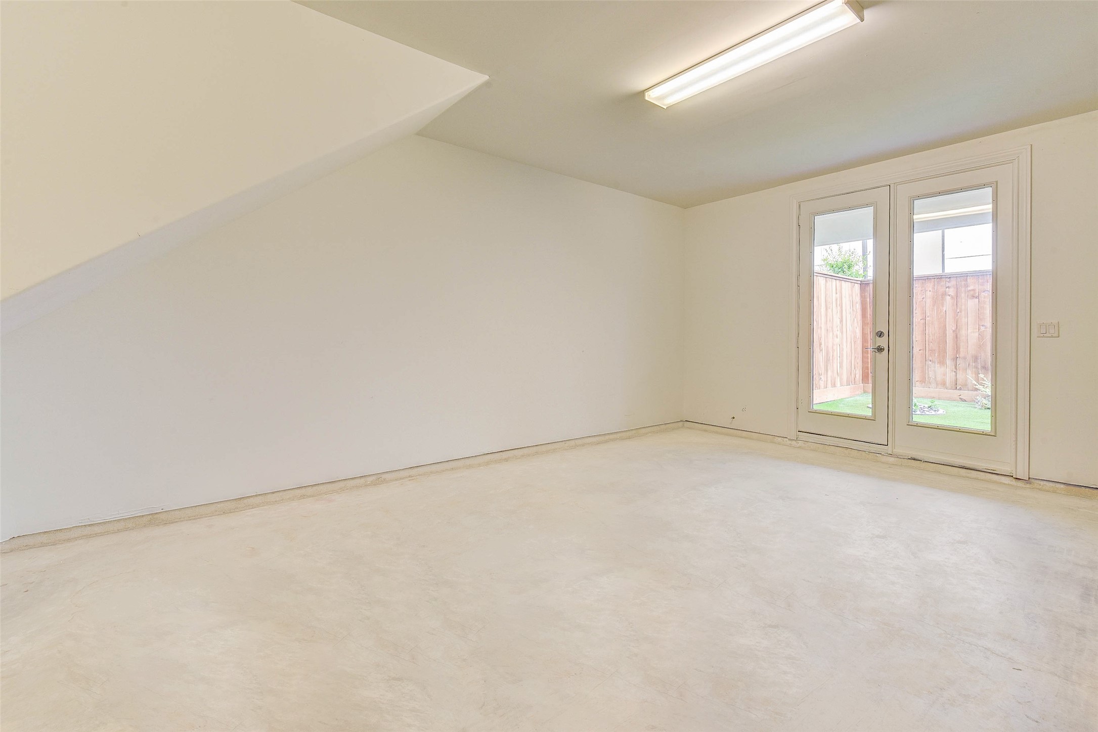 2724 Dolce Oaks Drive Property Photo 6
