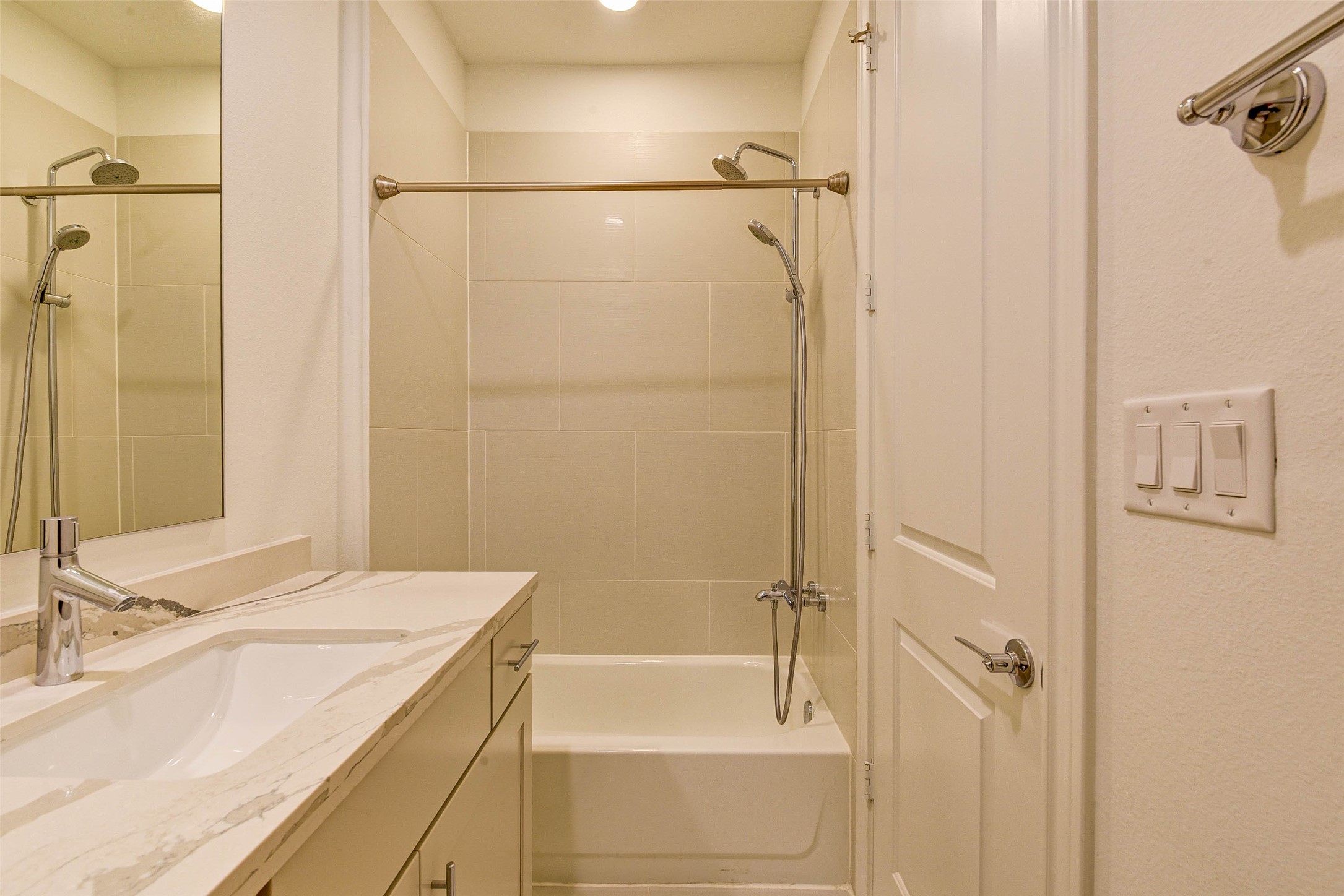 2724 Dolce Oaks Drive Property Photo 17