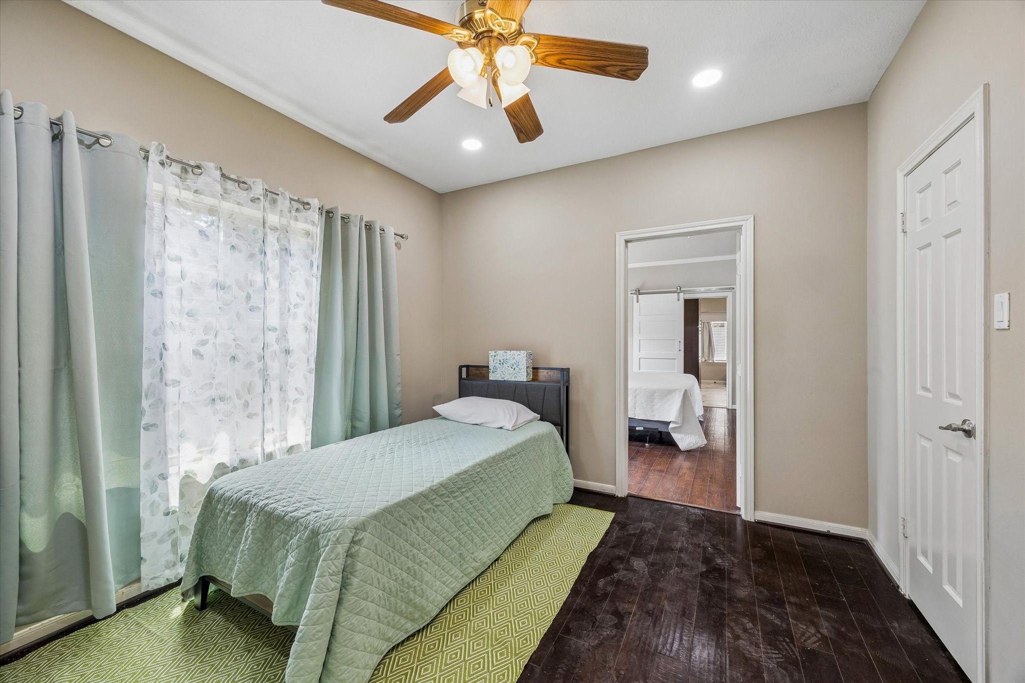 15835 Echo Lodge Drive Property Photo 21