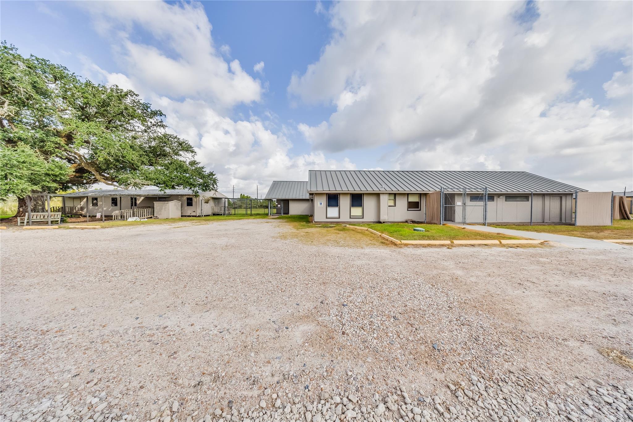 4227 Old Chocolate Bayou Road, Manvel Tx 77578 Property Photo 1