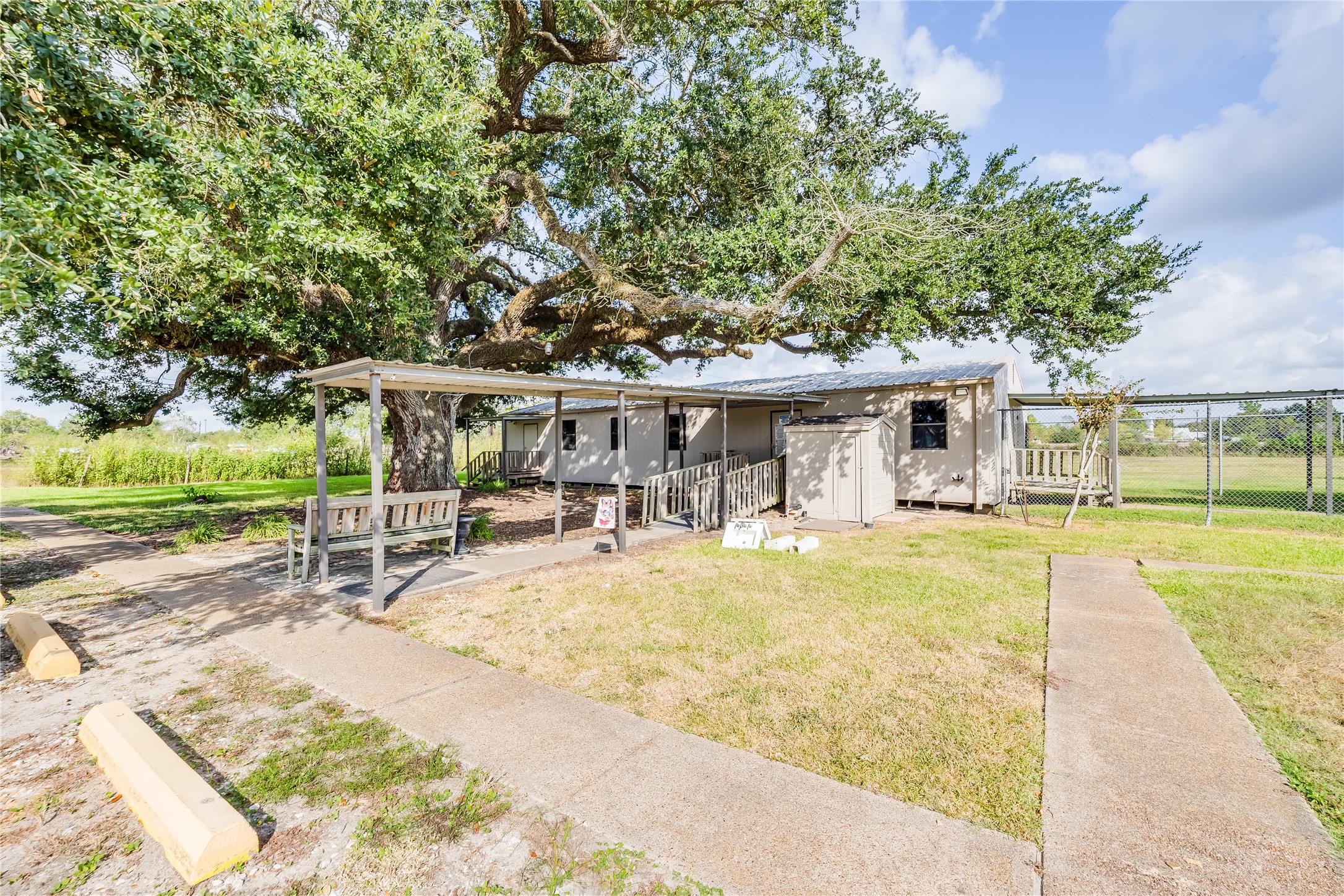 4227 Old Chocolate Bayou Road Property Photo 3