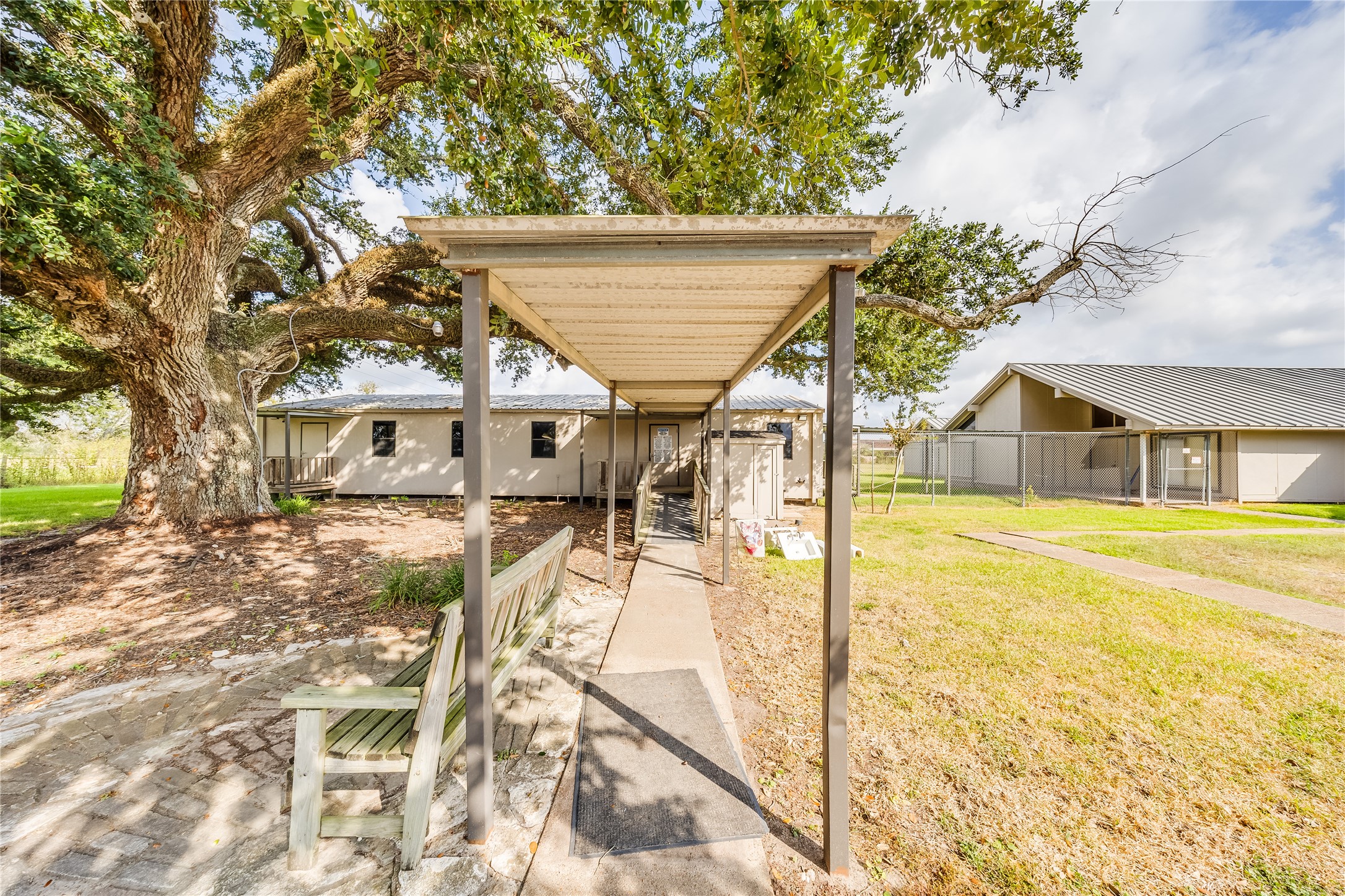 4227 Old Chocolate Bayou Road Property Photo 10