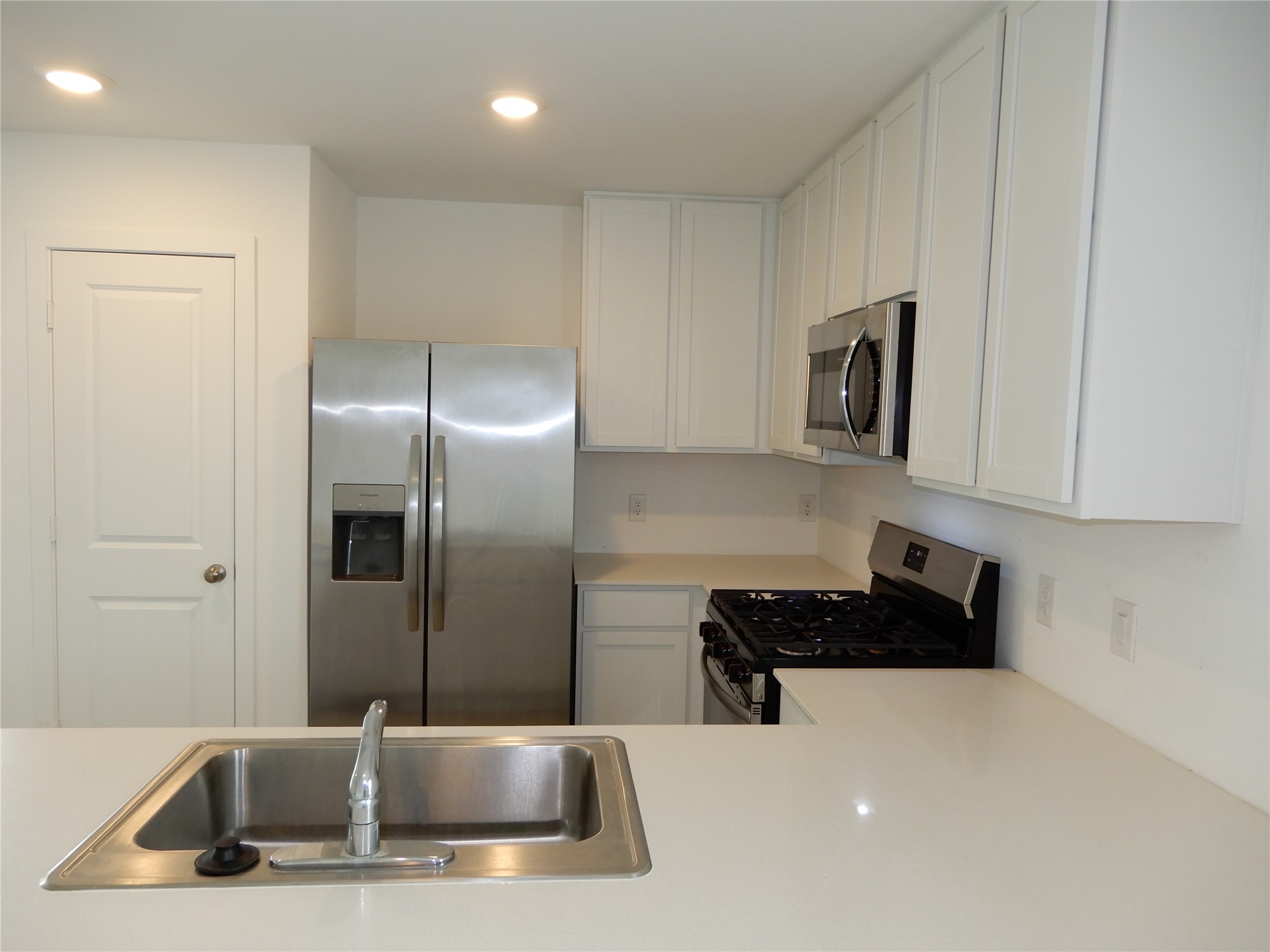 21102 Trivento Drive Property Photo 5