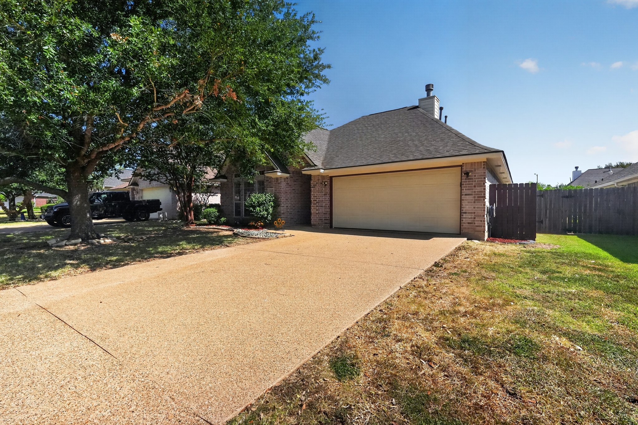 3743 Essen Loop Property Photo 4