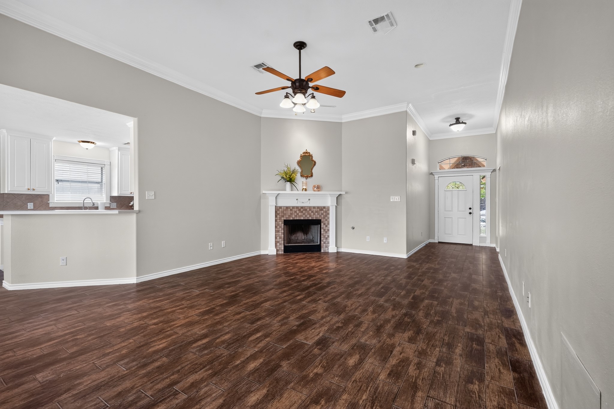 3743 Essen Loop Property Photo 10