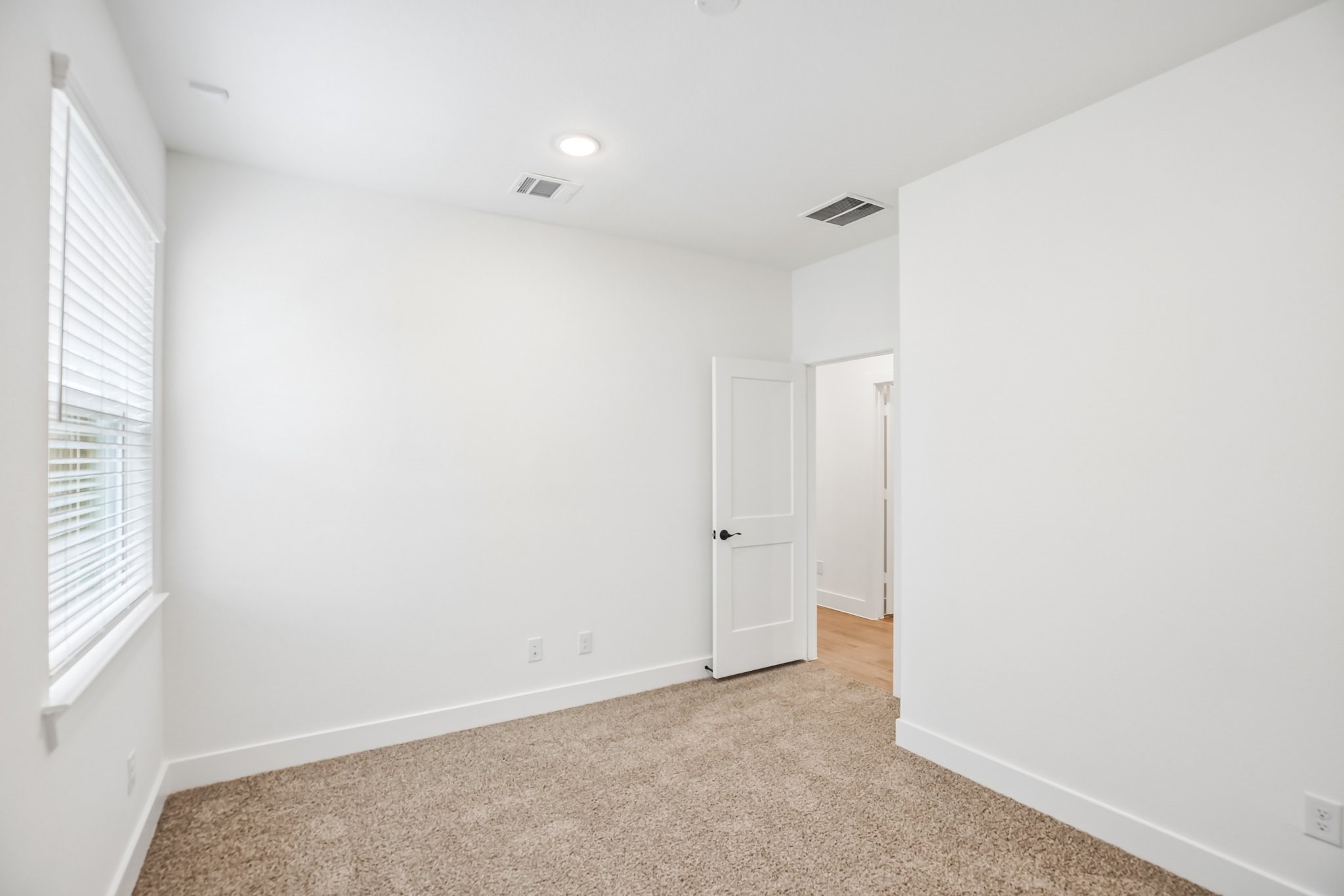 9417 Autumn Vale Drive Property Photo 18