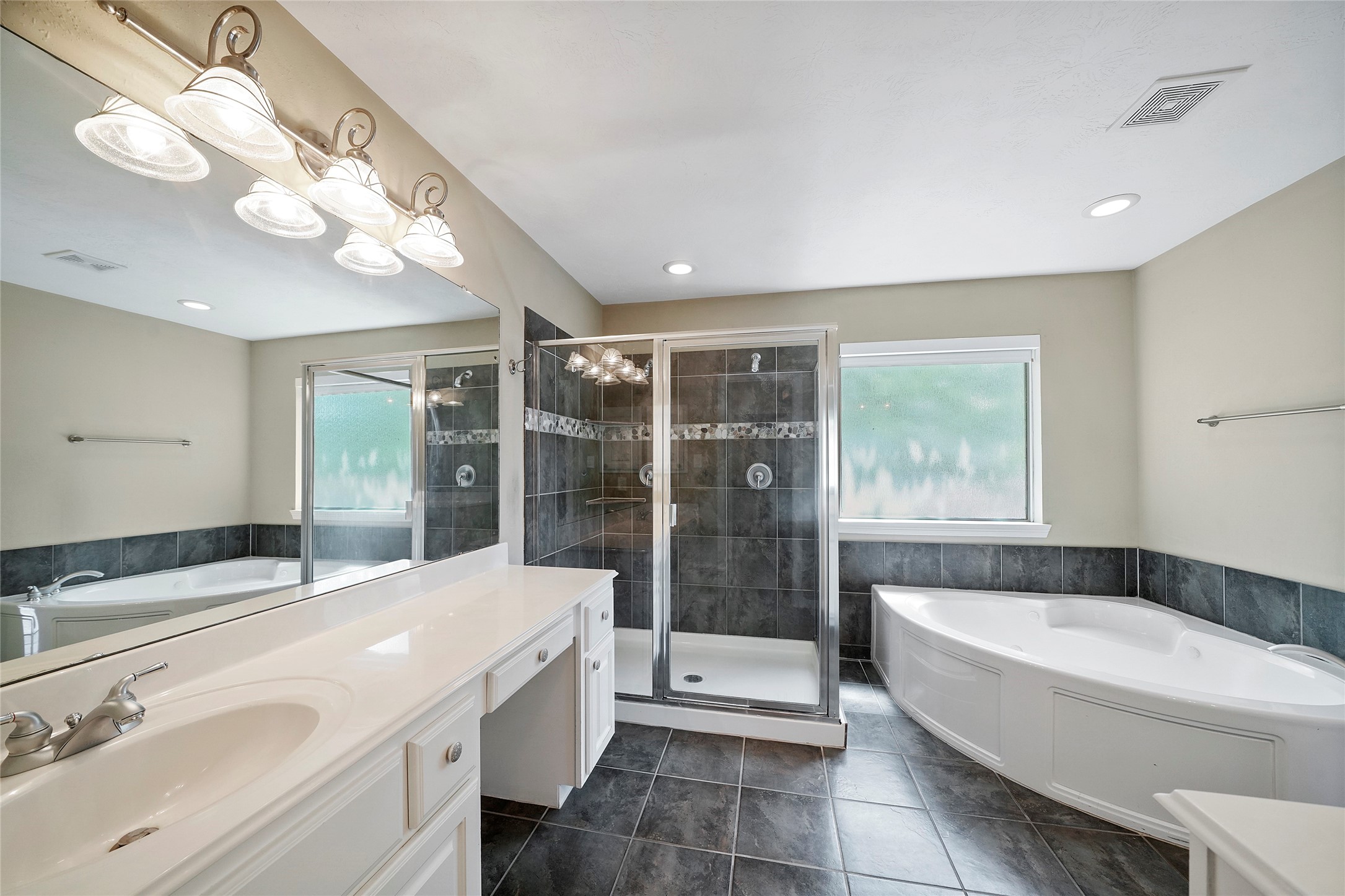 5830 Petty Street Property Photo 11